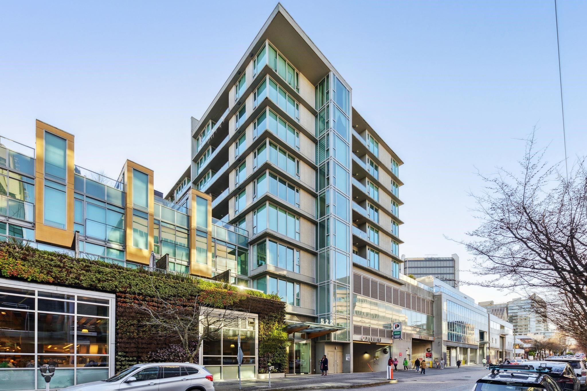 205 522 8TH AVENUE Unit: 205