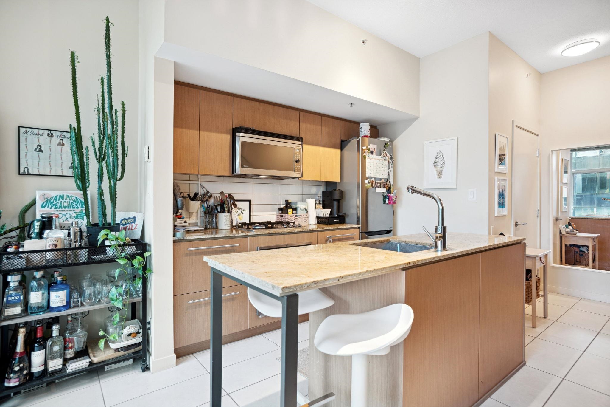 205 522 8TH AVENUE Unit: 205