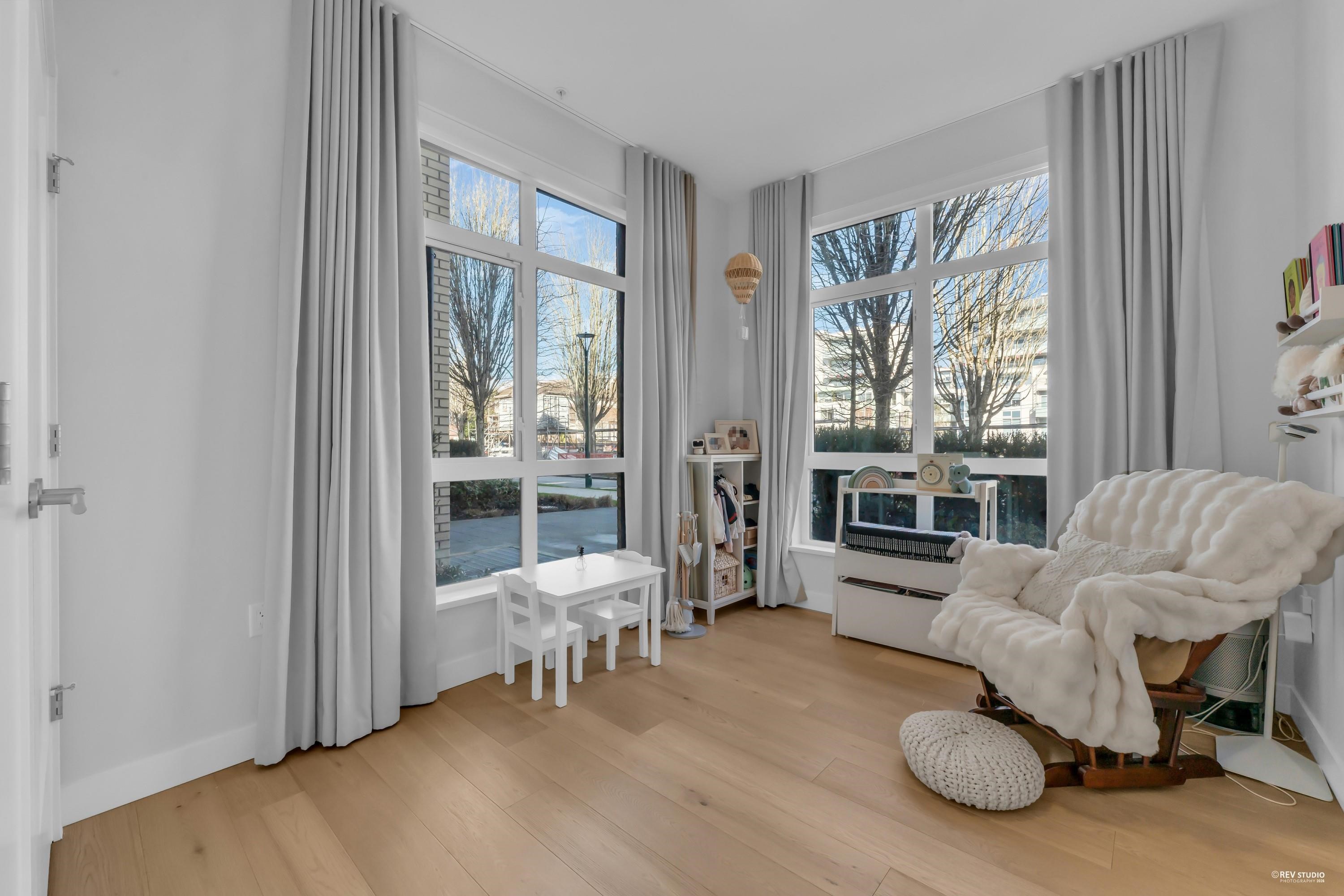 101 5007 ASH STREET Unit: 101