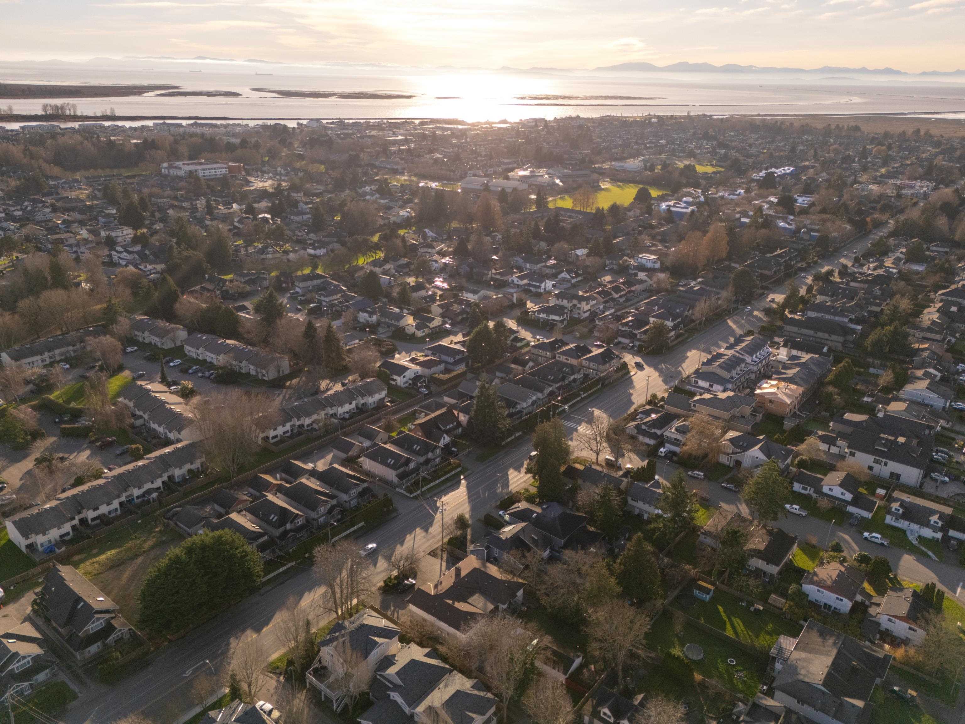 4751 - 4771 STEVESTON HIGHWAY