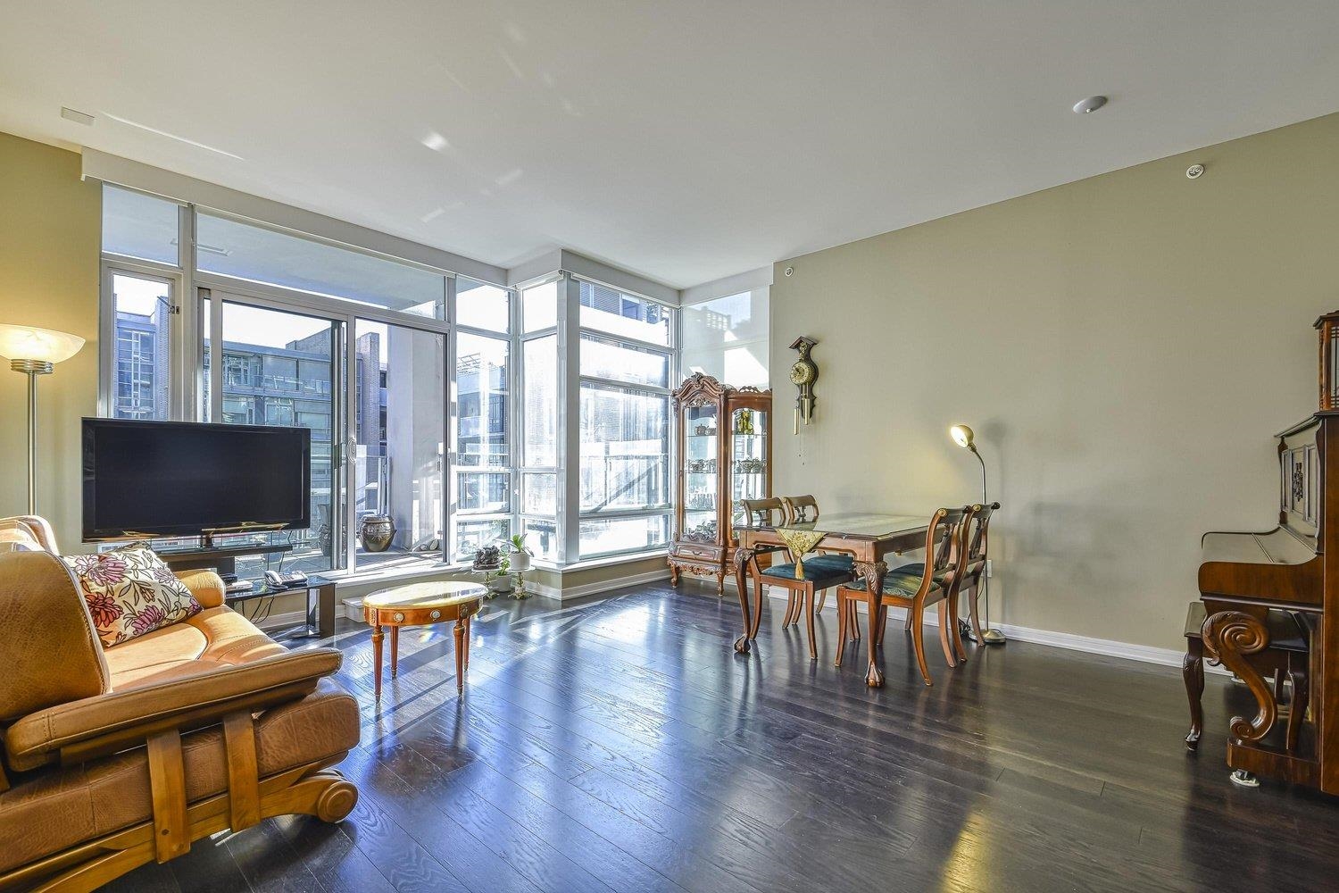 310 1616 COLUMBIA STREET Unit: 310