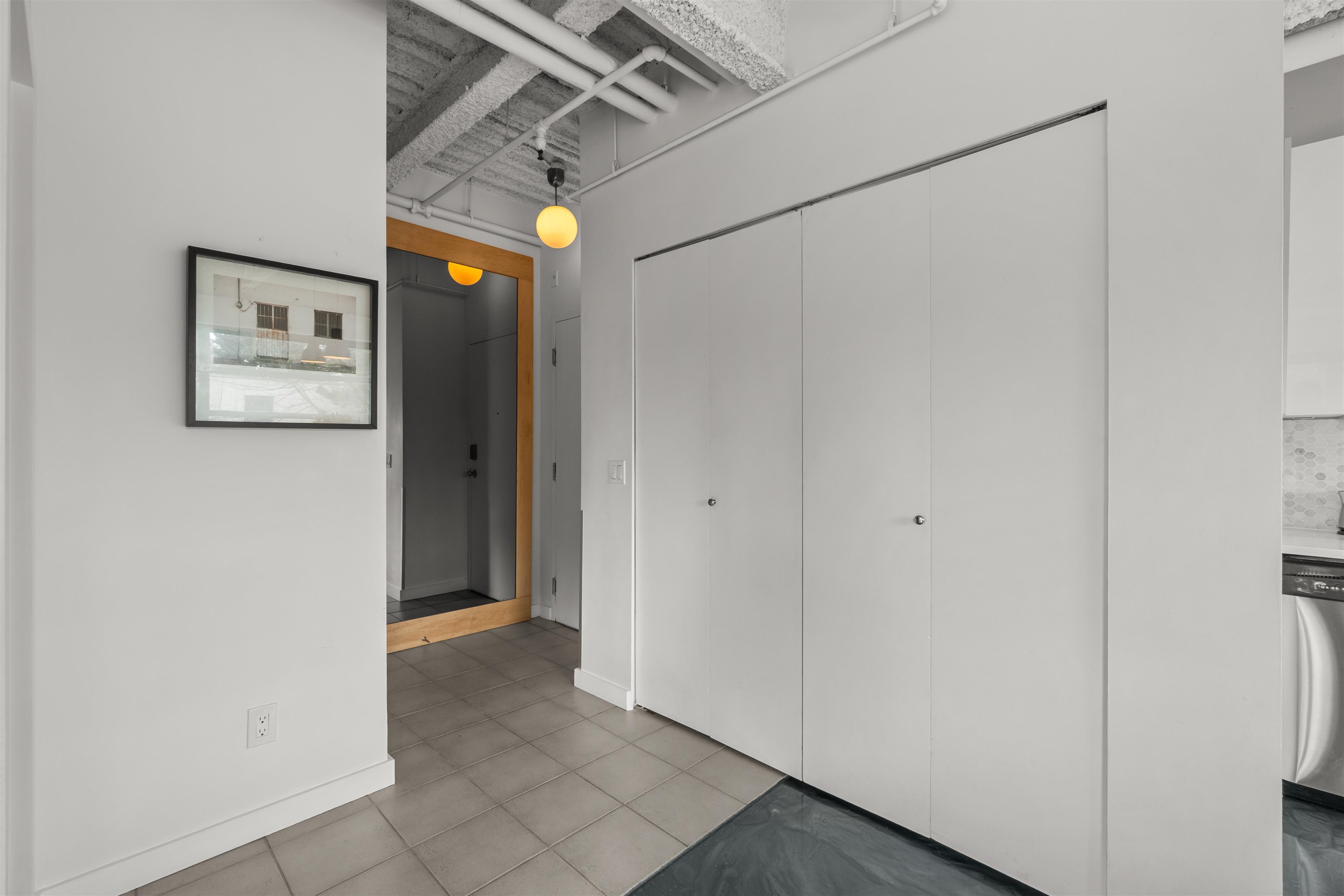 431 350 E 2ND AVENUE Unit: 431