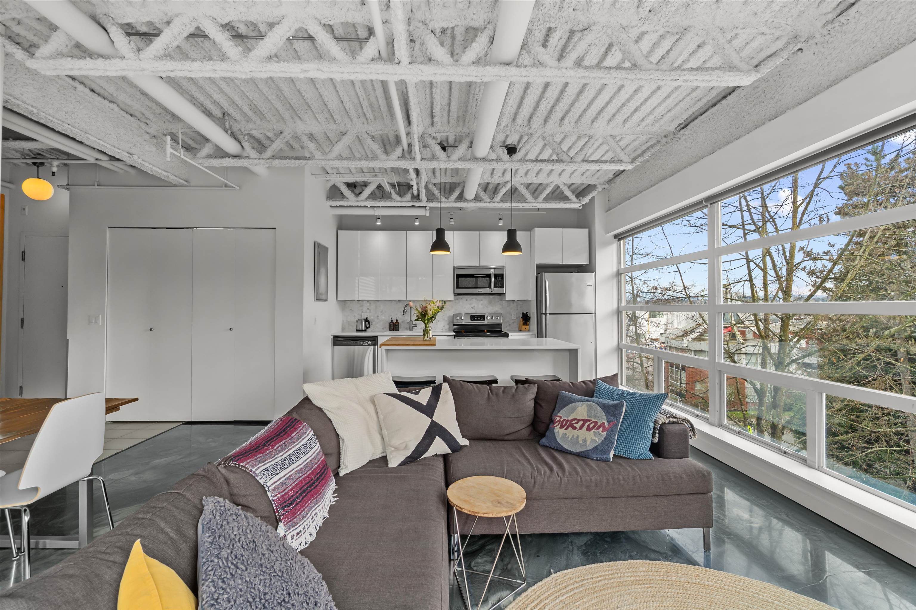 431 350 E 2ND AVENUE Unit: 431