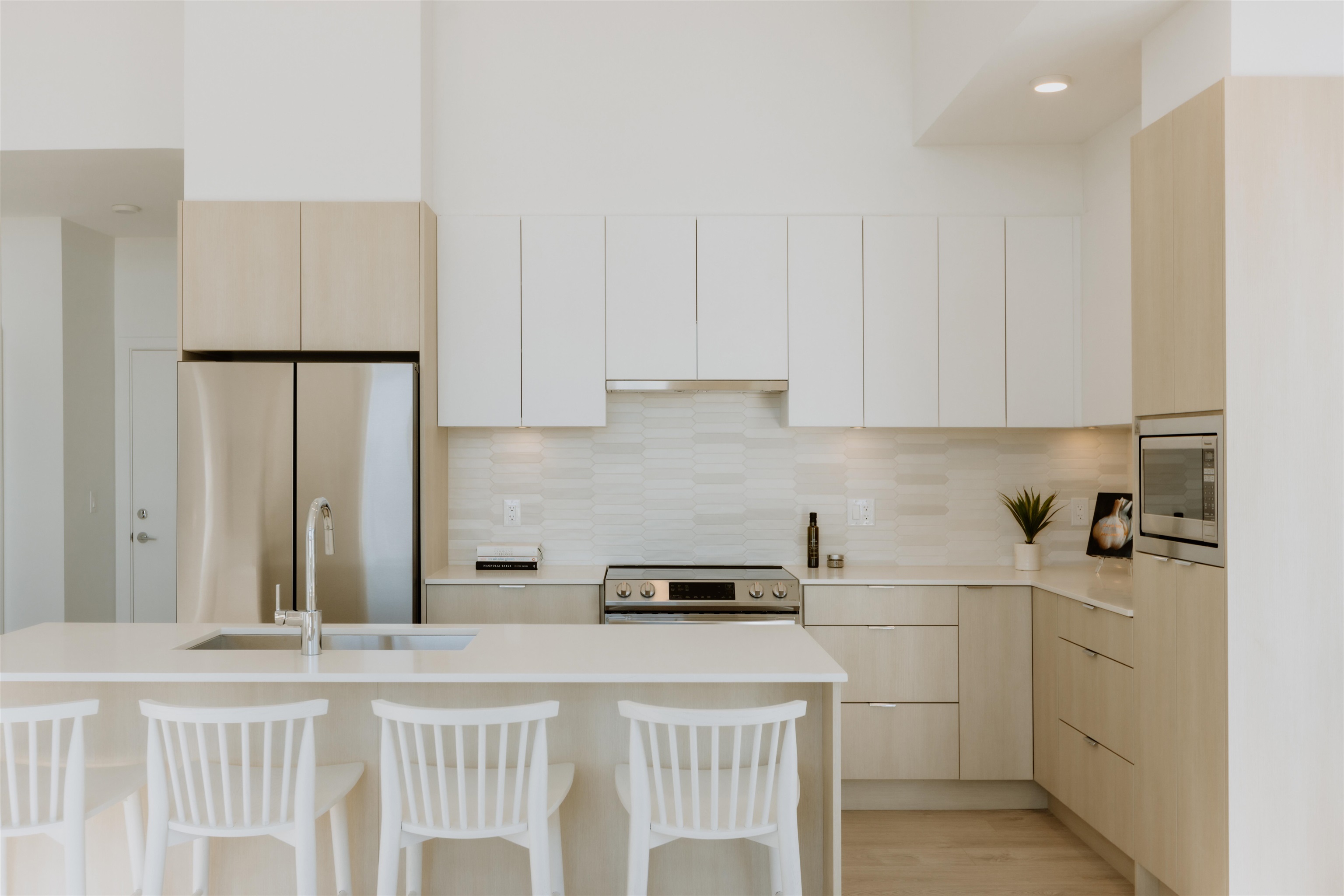 215 2431 RABBIT DRIVE Unit: 215