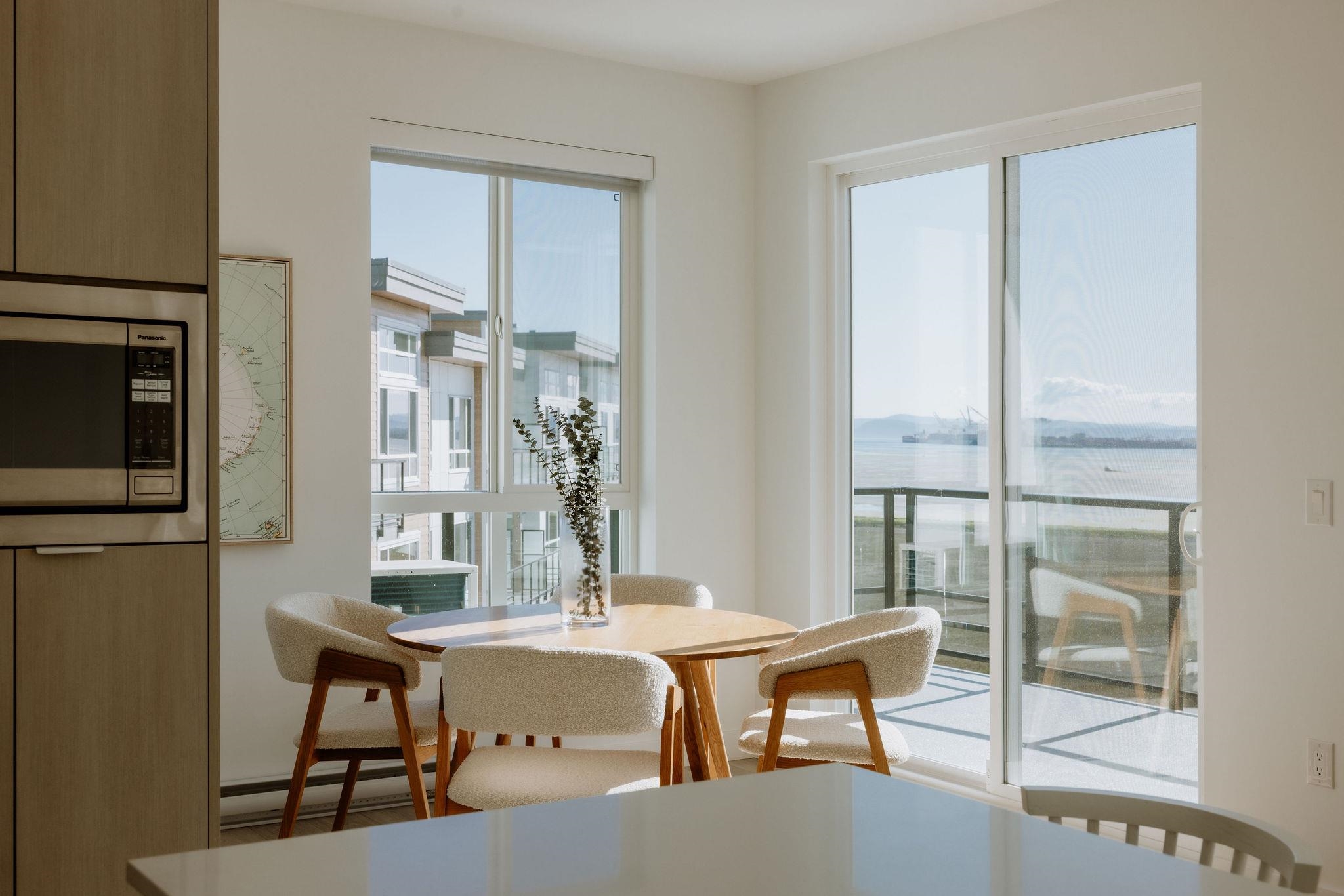 215 2431 RABBIT DRIVE Unit: 215