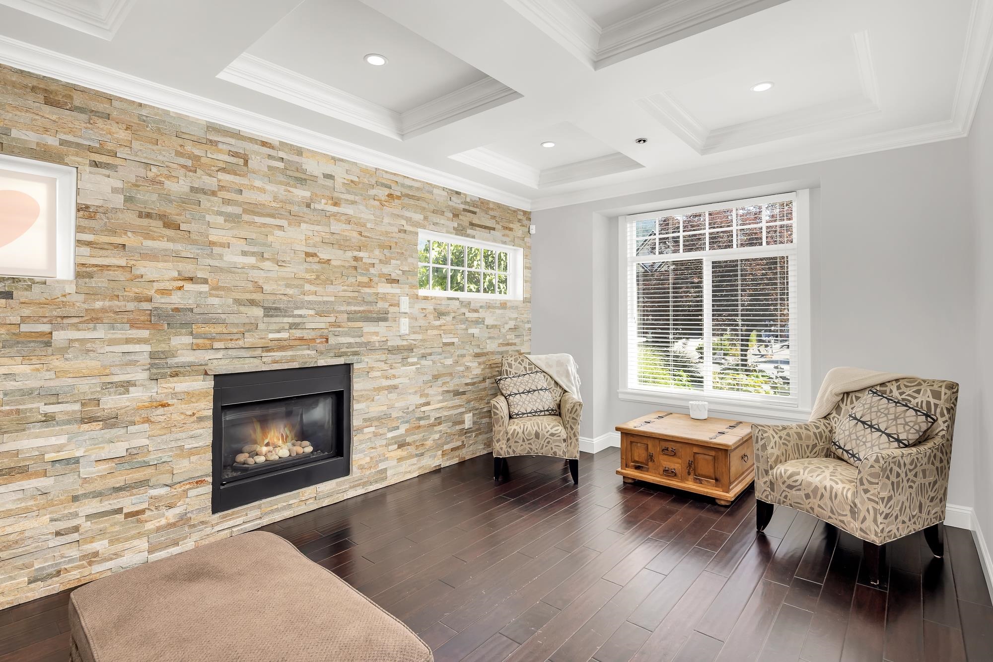 1020 JAY CRESCENT
