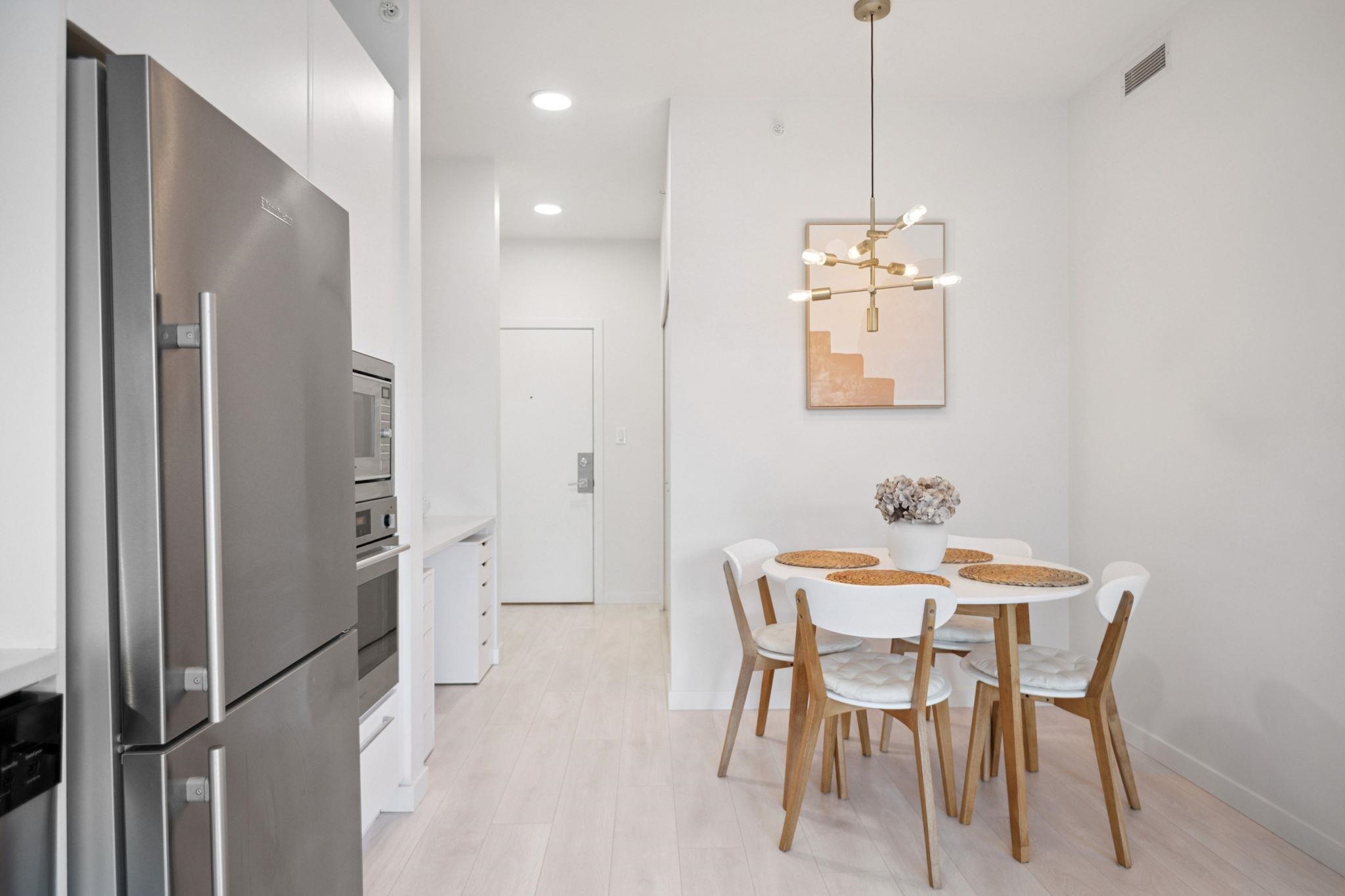 208 691 NORTH ROAD Unit: 208