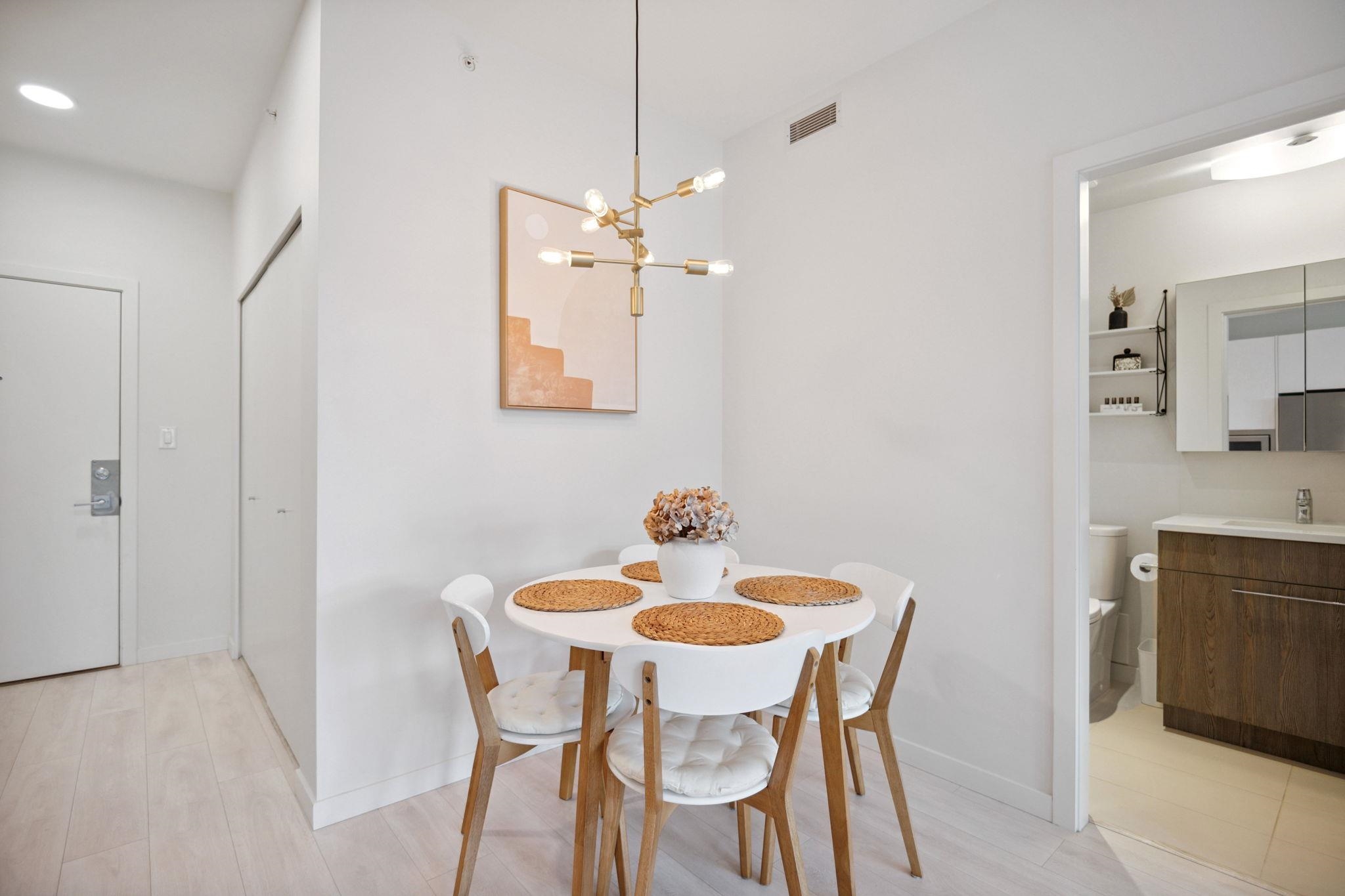 208 691 NORTH ROAD Unit: 208