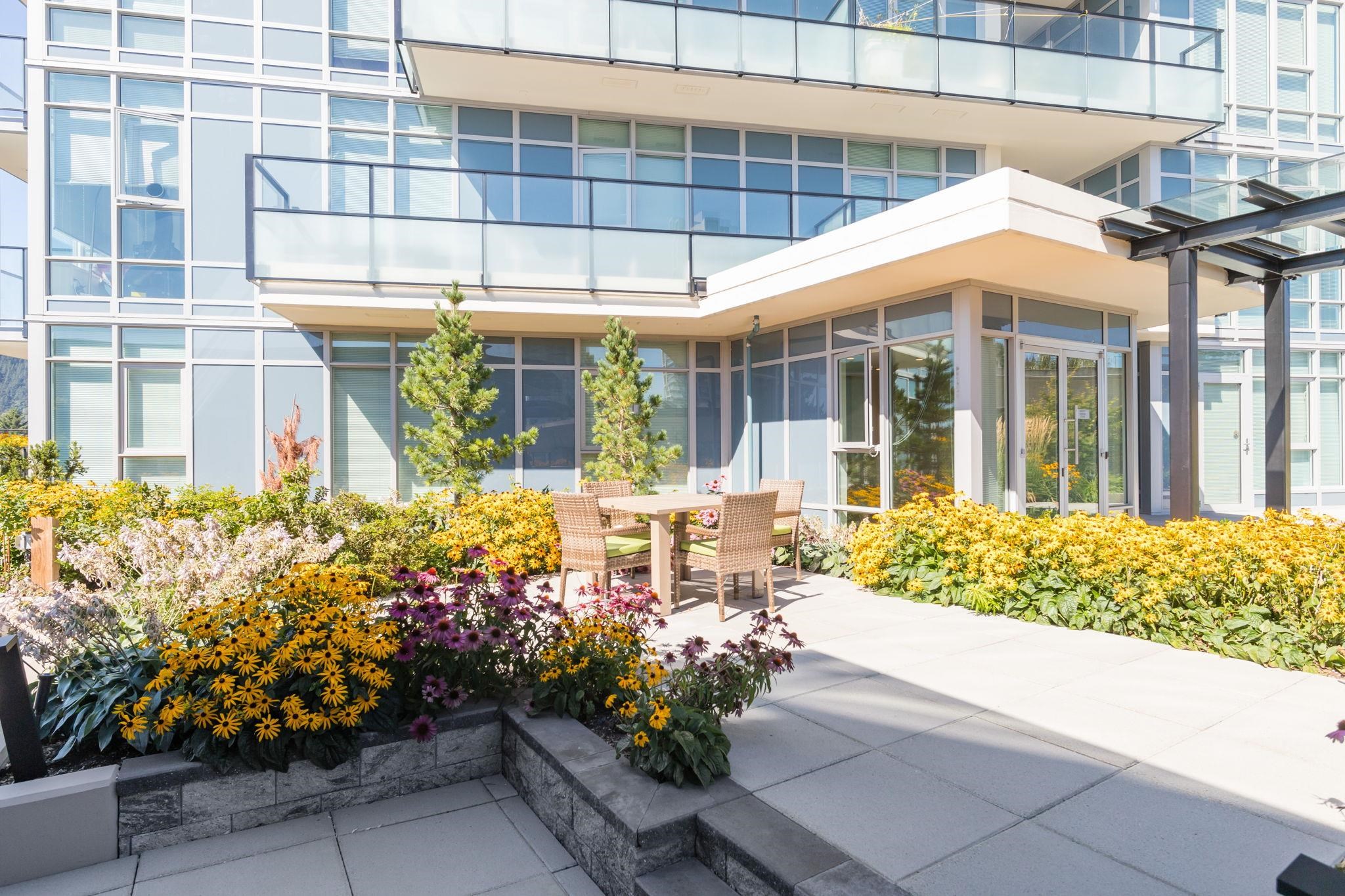 208 691 NORTH ROAD Unit: 208