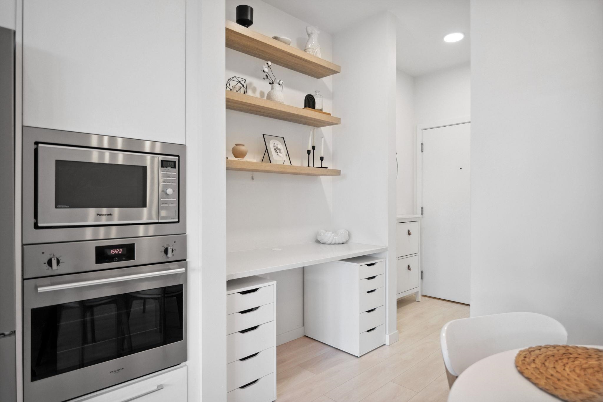 208 691 NORTH ROAD Unit: 208