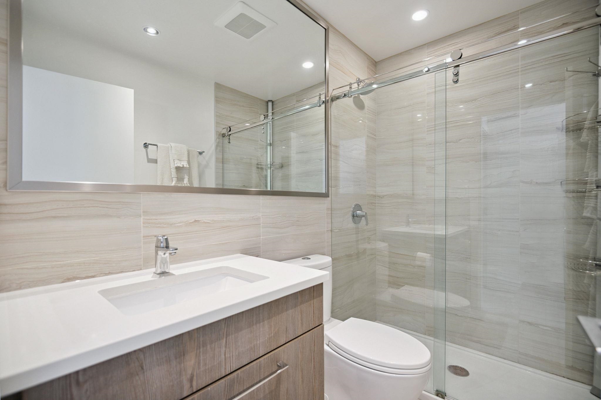 208 691 NORTH ROAD Unit: 208