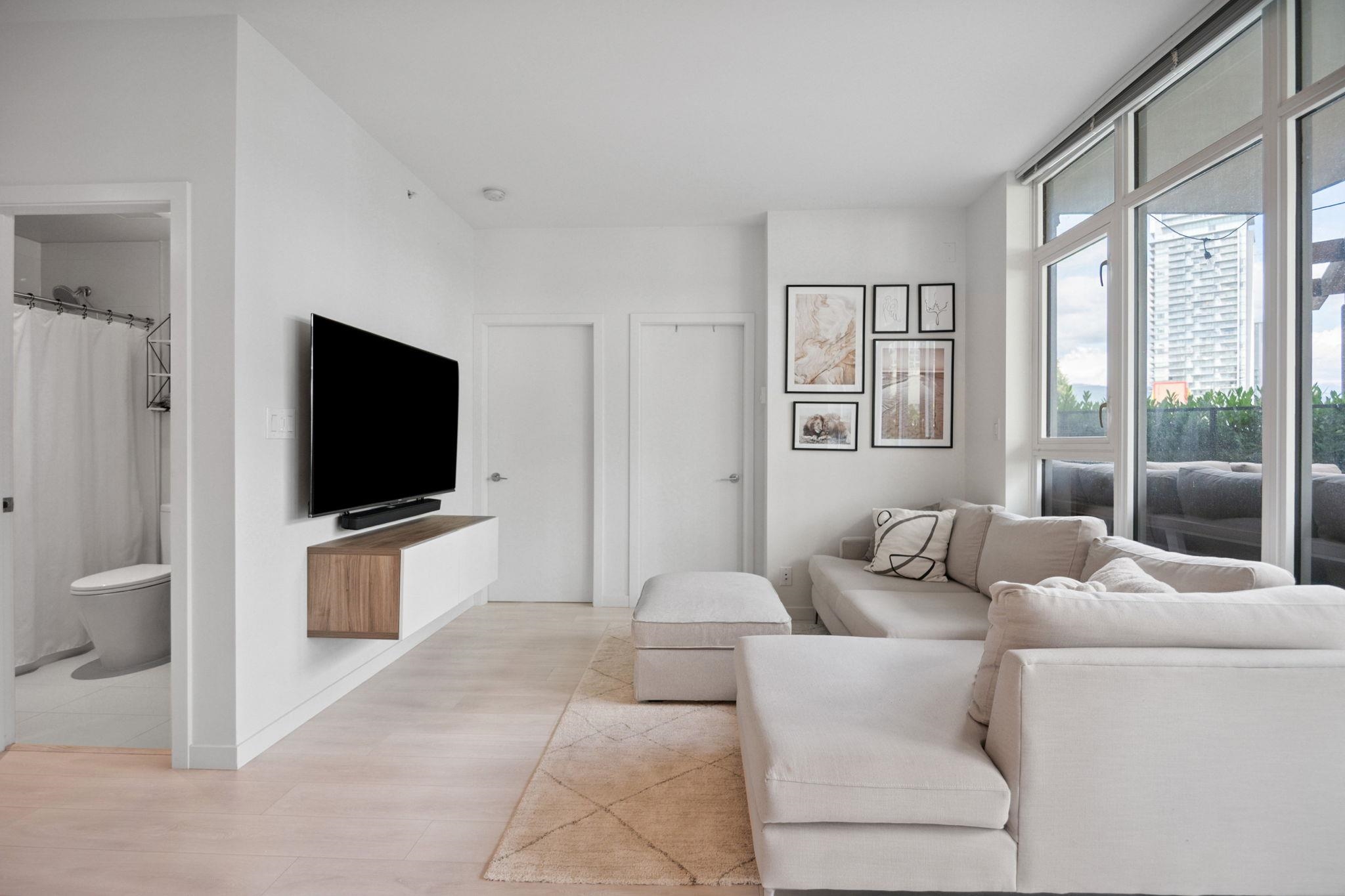 208 691 NORTH ROAD Unit: 208