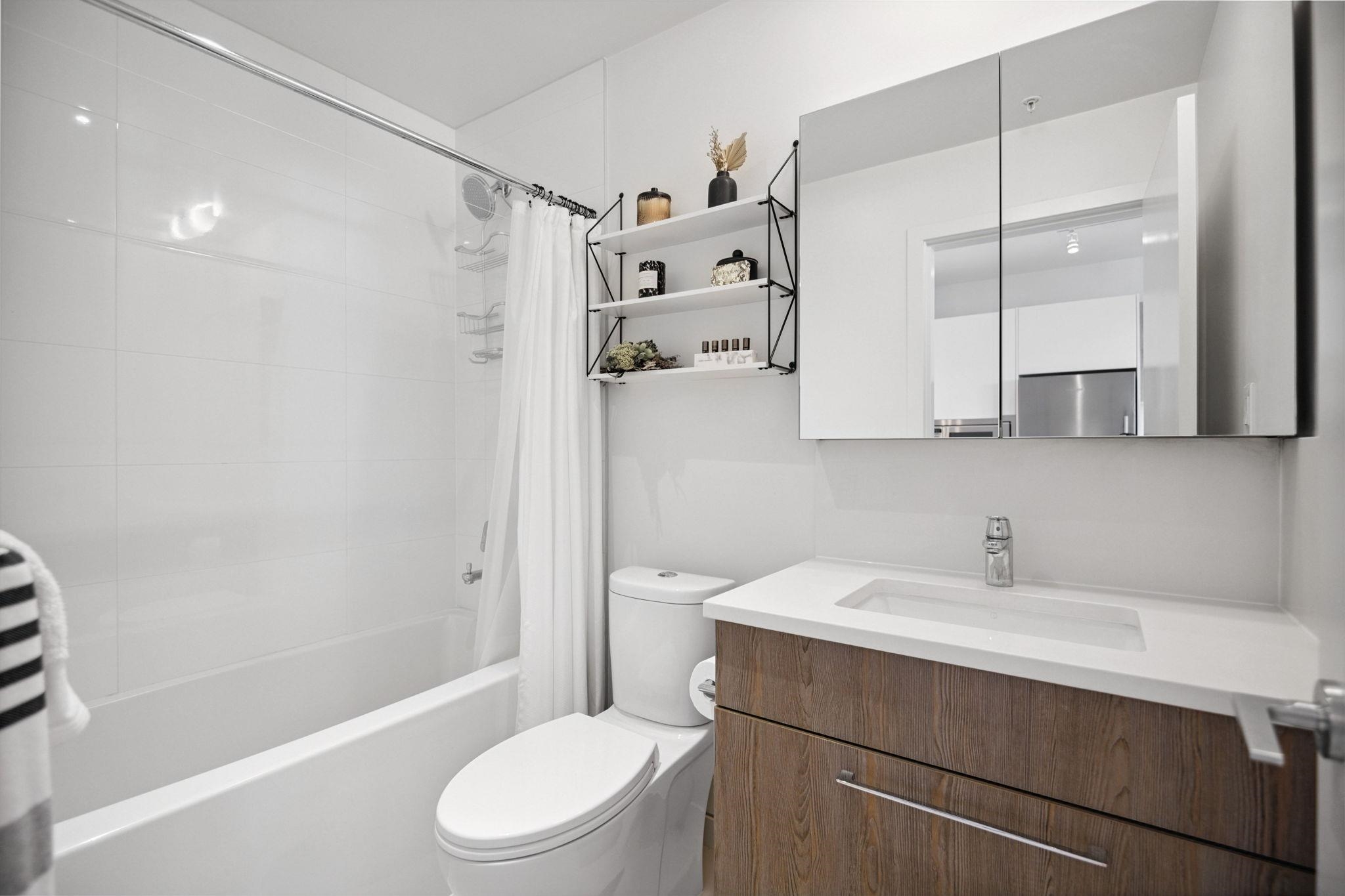 208 691 NORTH ROAD Unit: 208