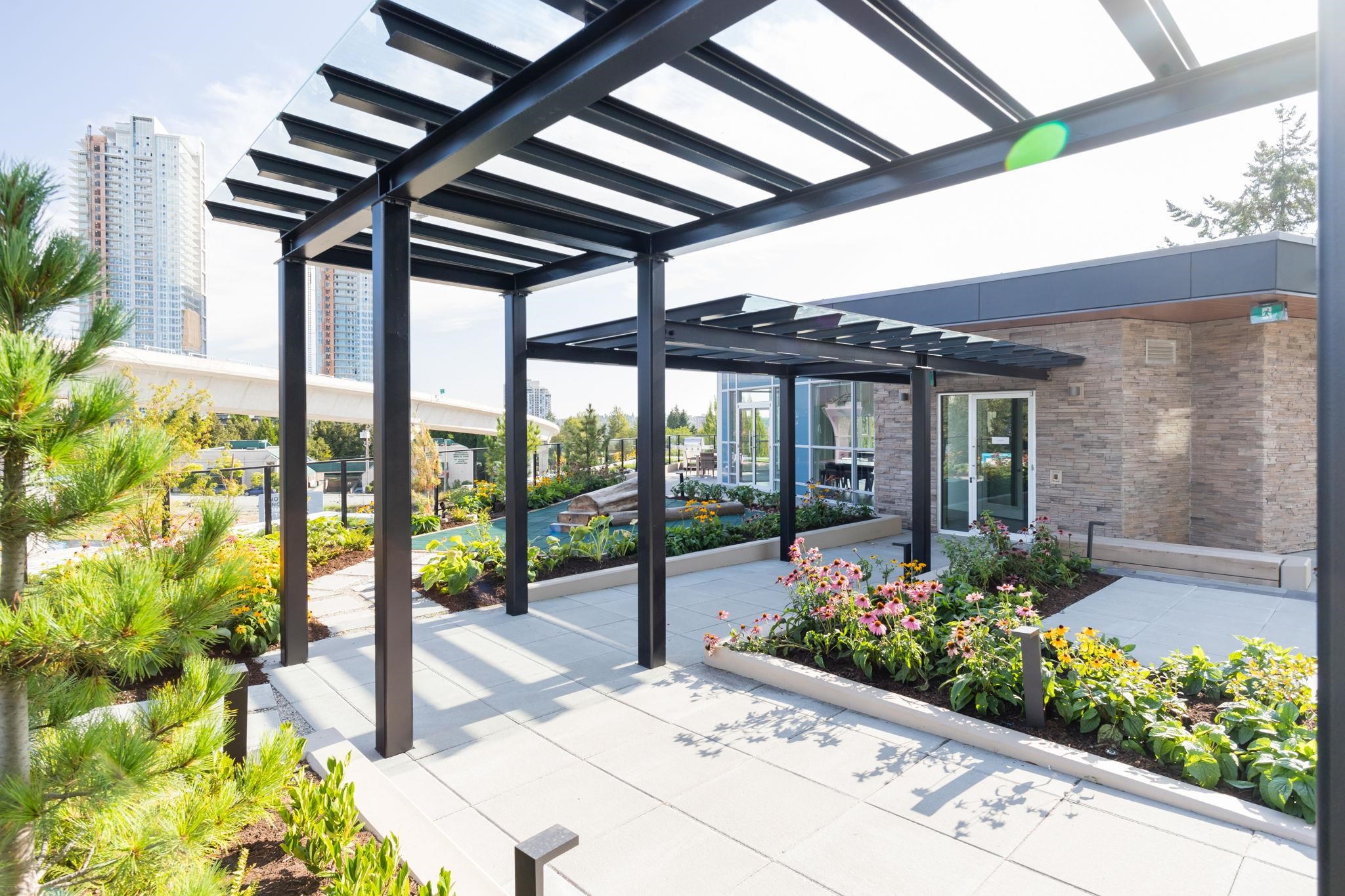 208 691 NORTH ROAD Unit: 208