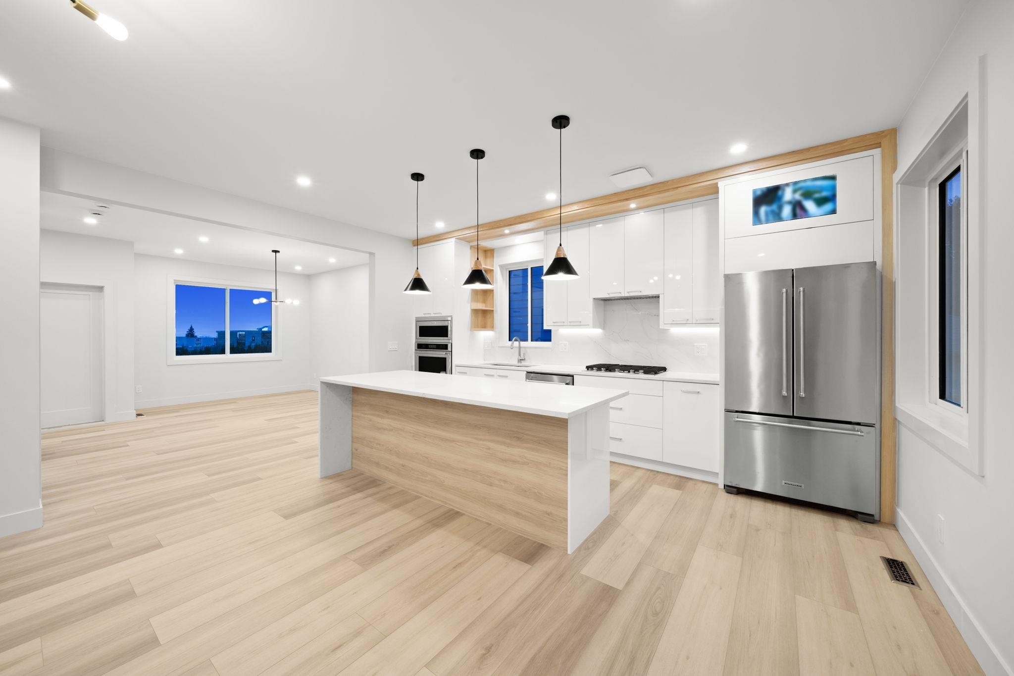 2 3881 HURST STREET Unit: 2