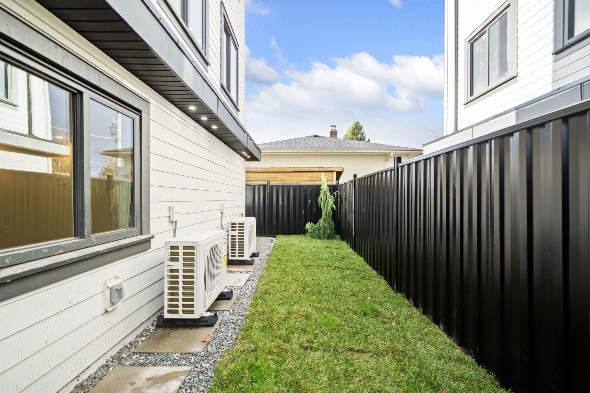 2 3881 HURST STREET Unit: 2