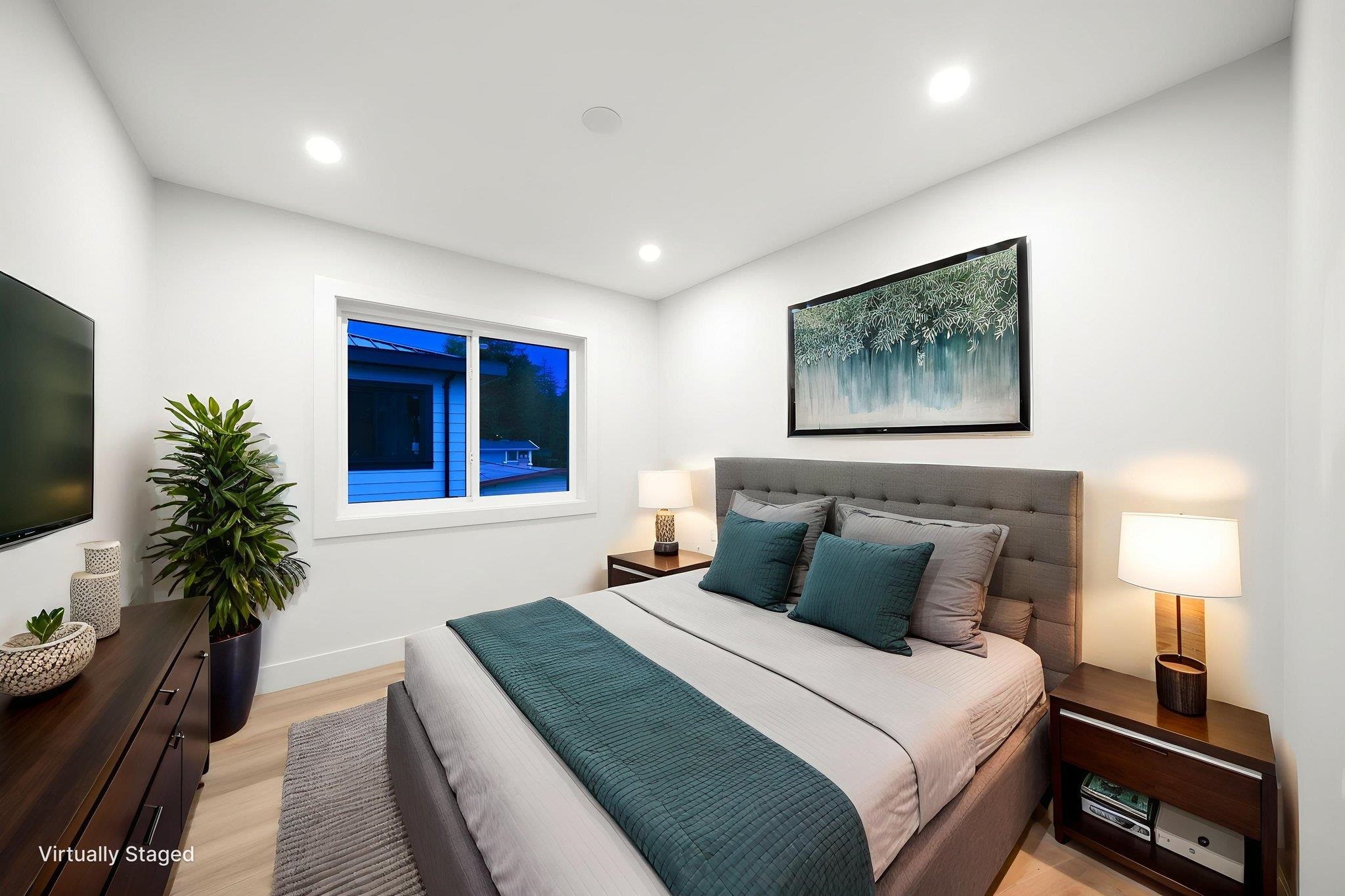 2 3881 HURST STREET Unit: 2