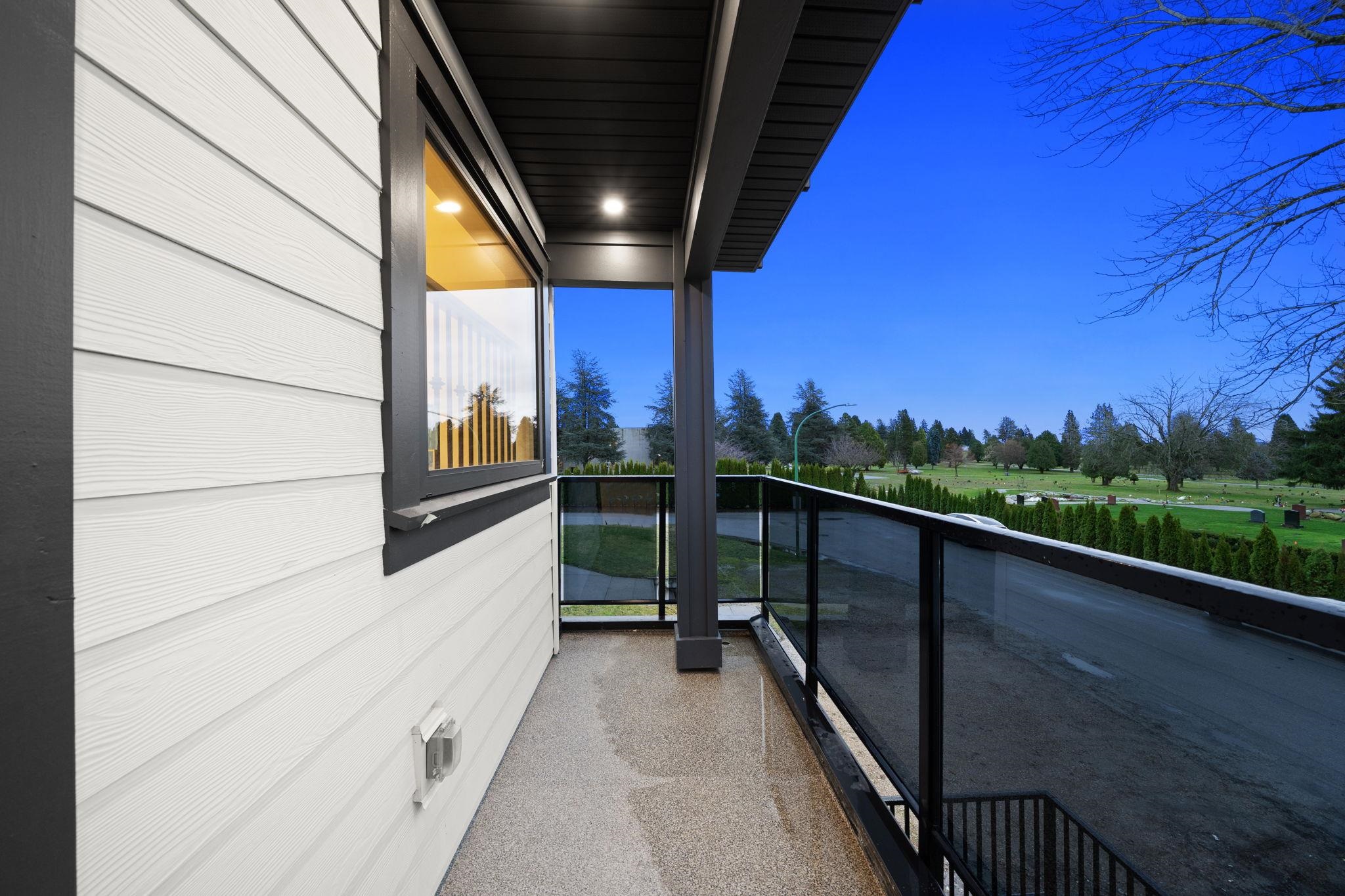 2 3881 HURST STREET Unit: 2
