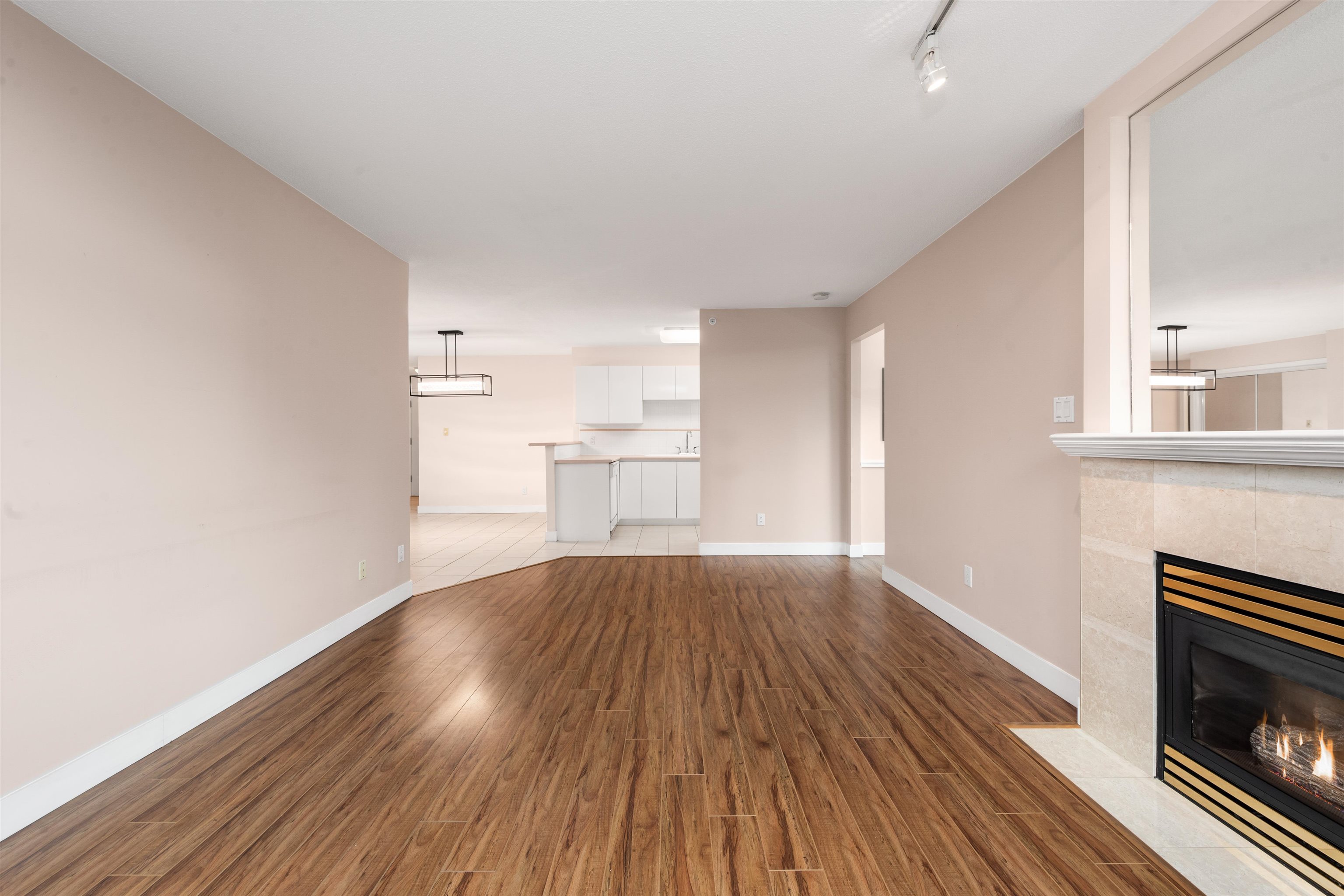 306 6622 SOUTHOAKS CRESCENT Unit: 306