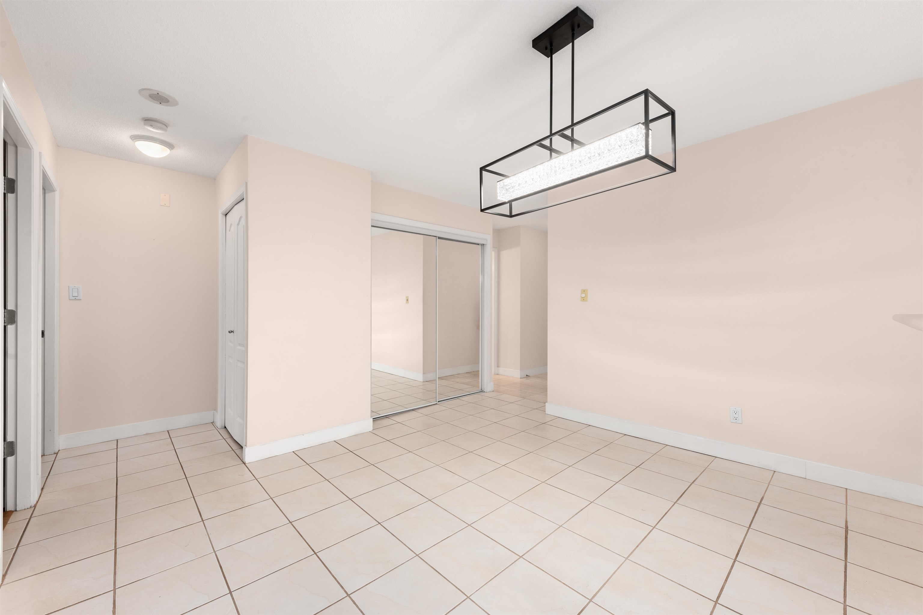 306 6622 SOUTHOAKS CRESCENT Unit: 306