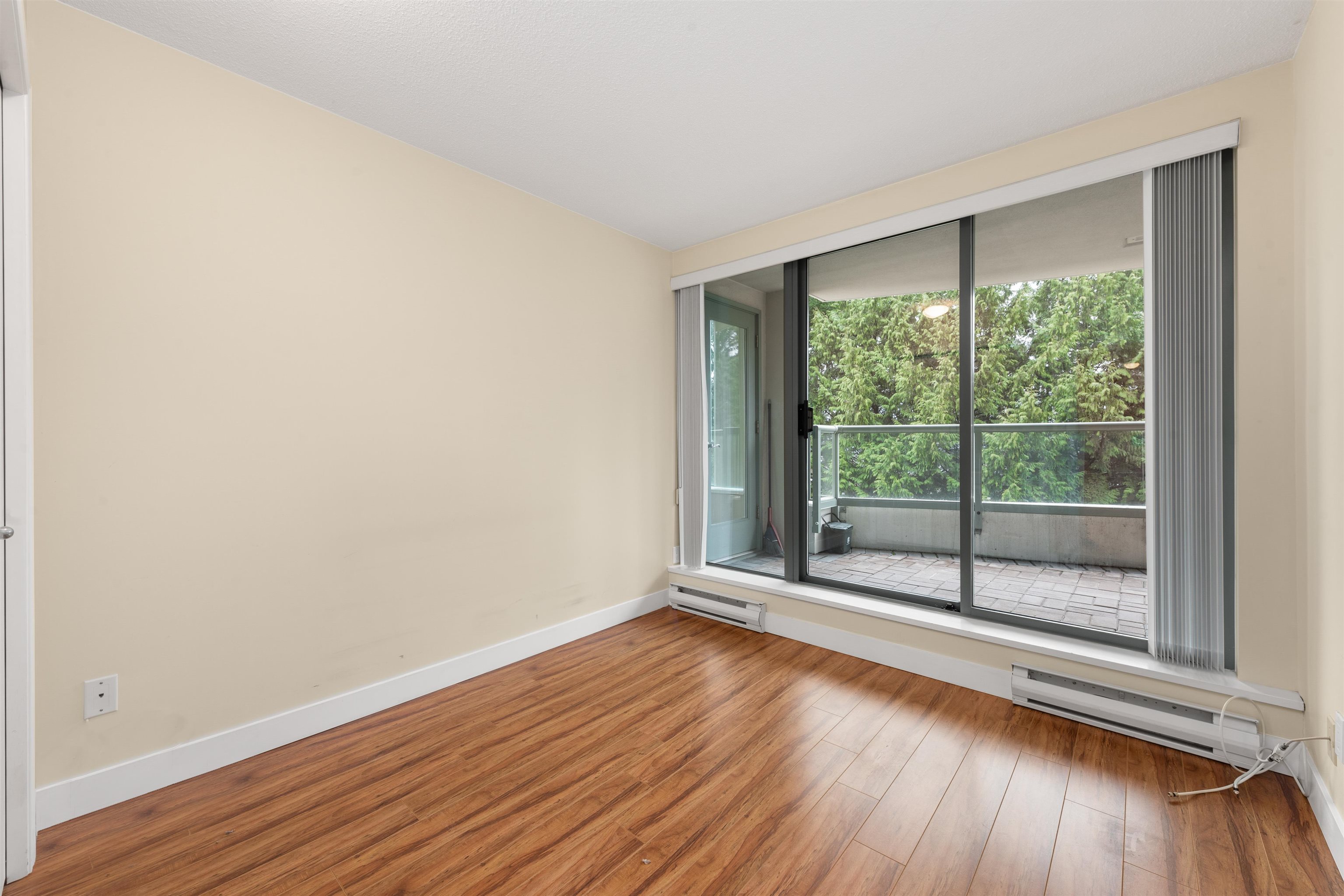 306 6622 SOUTHOAKS CRESCENT Unit: 306