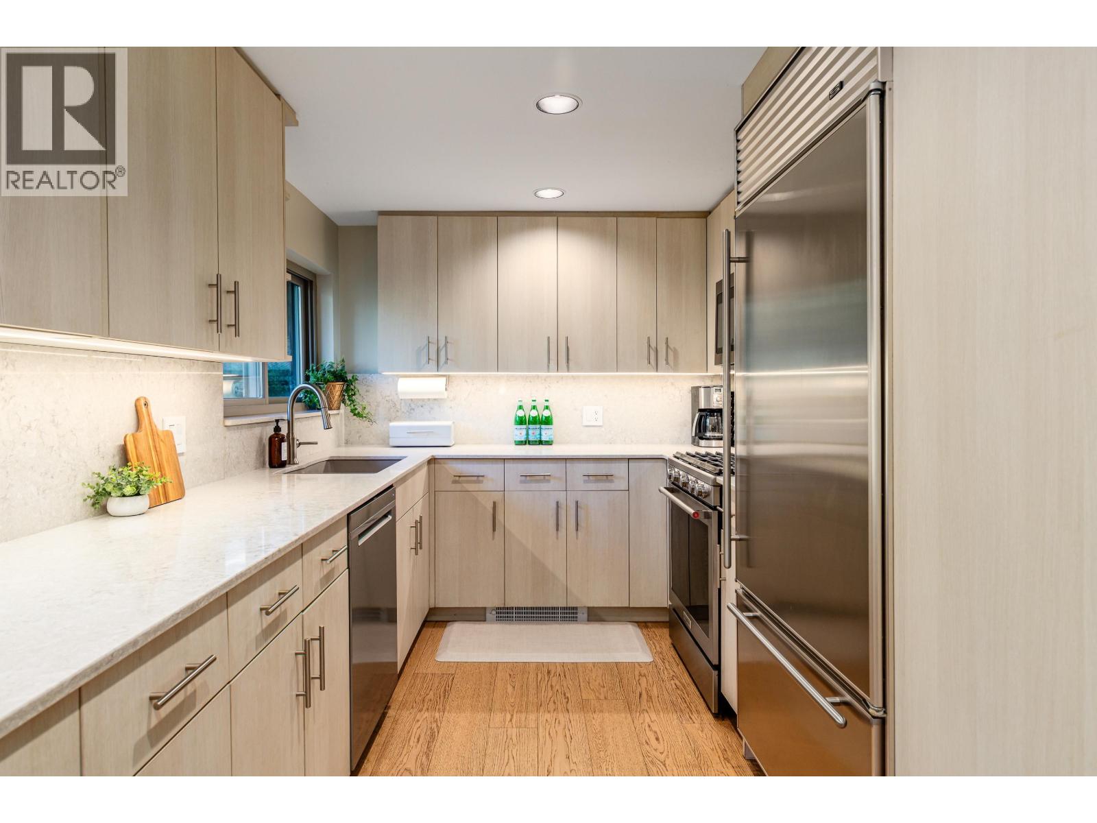 9167 EMERALD DRIVE