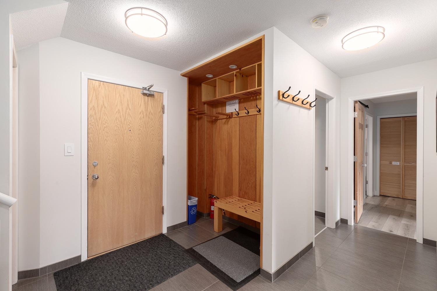 325 3309 PTARMIGAN PLACE Unit: 325