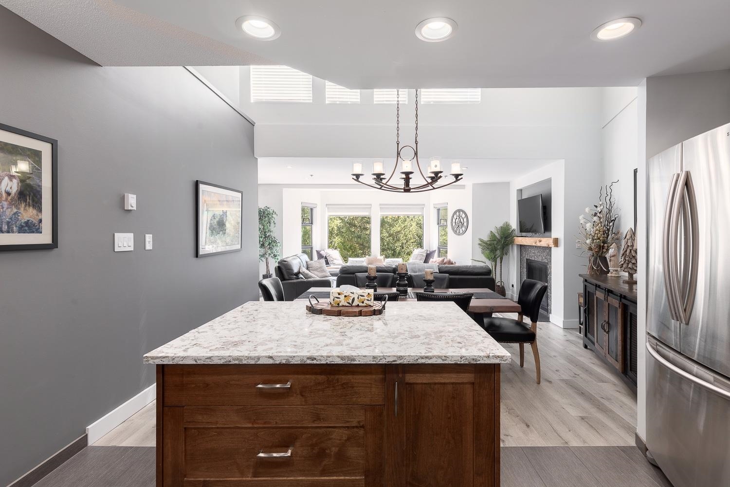 325 3309 PTARMIGAN PLACE Unit: 325