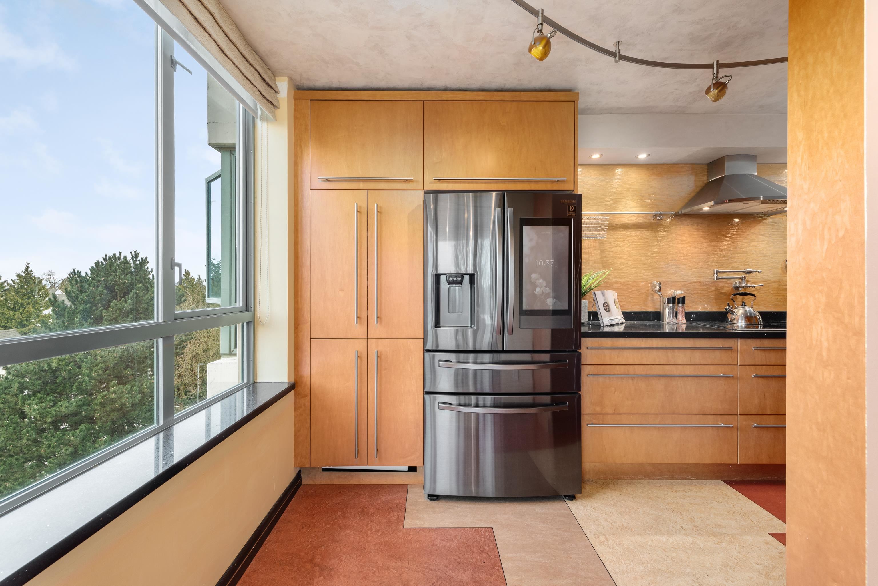 601 6622 SOUTHOAKS CRESCENT Unit: 601