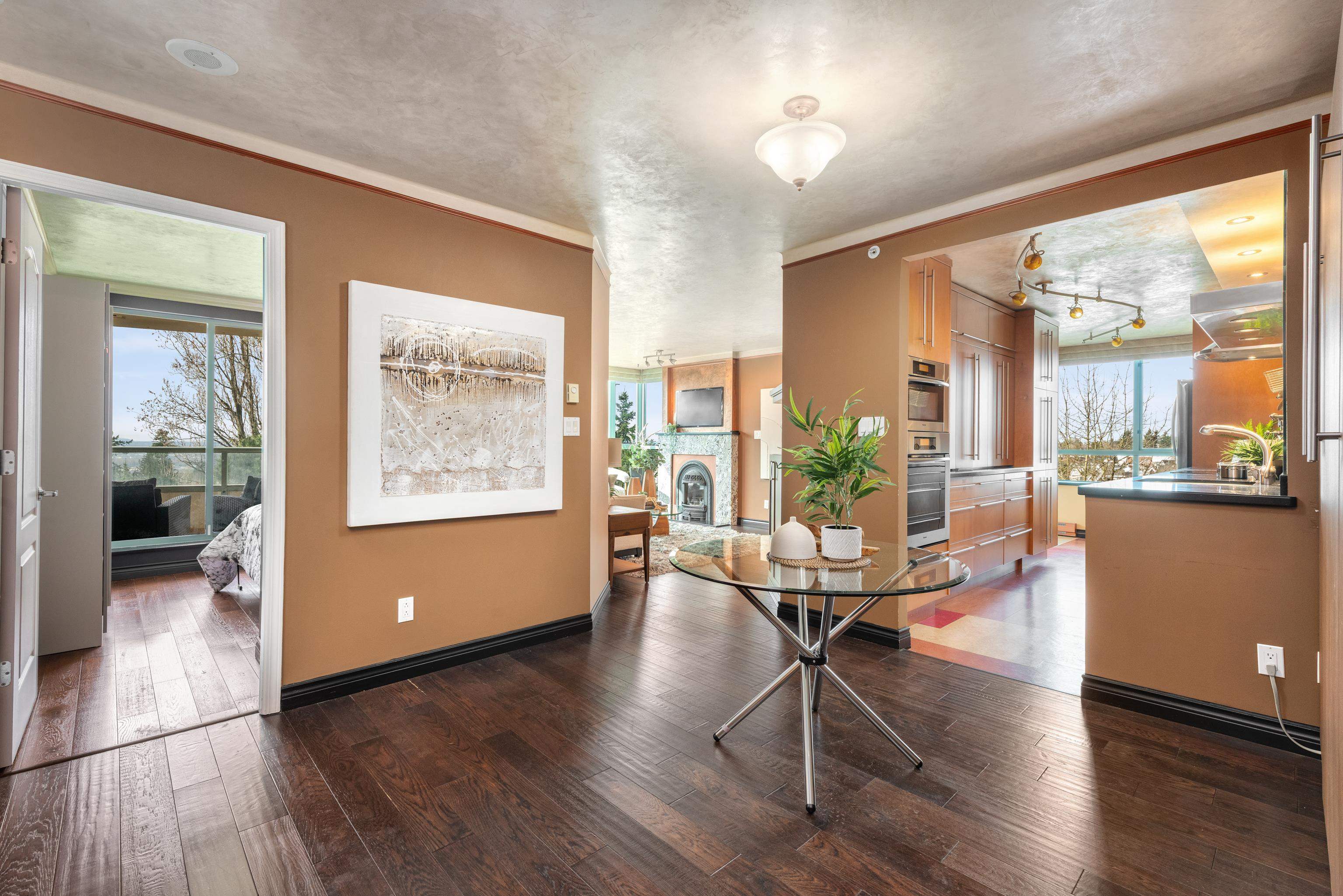 601 6622 SOUTHOAKS CRESCENT Unit: 601