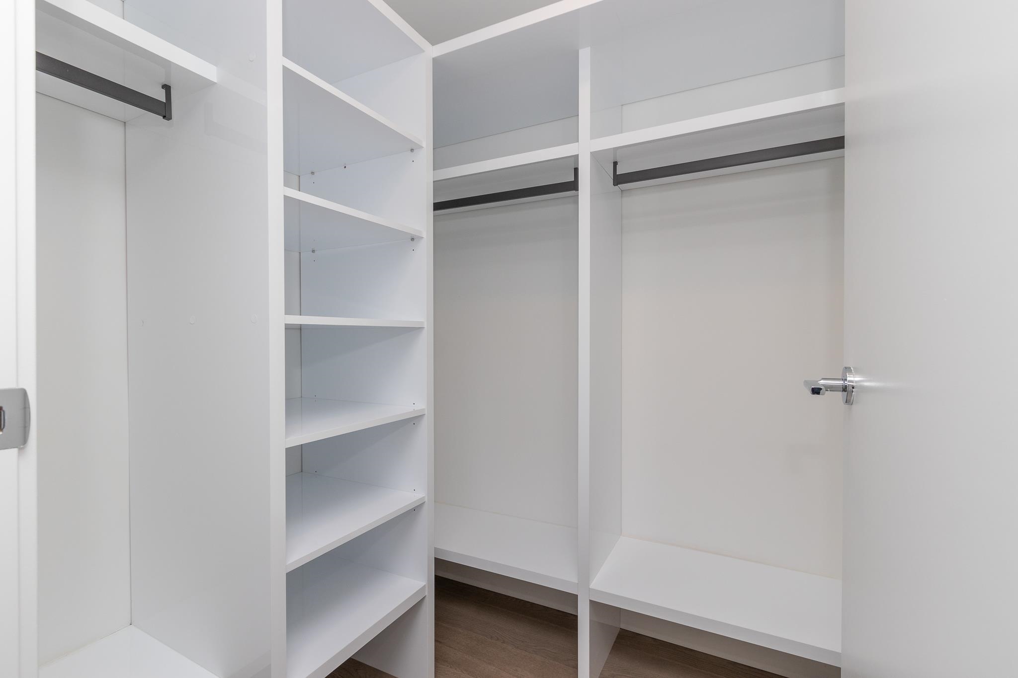 1701 1632 LIONS GATE LANE Unit: 1701