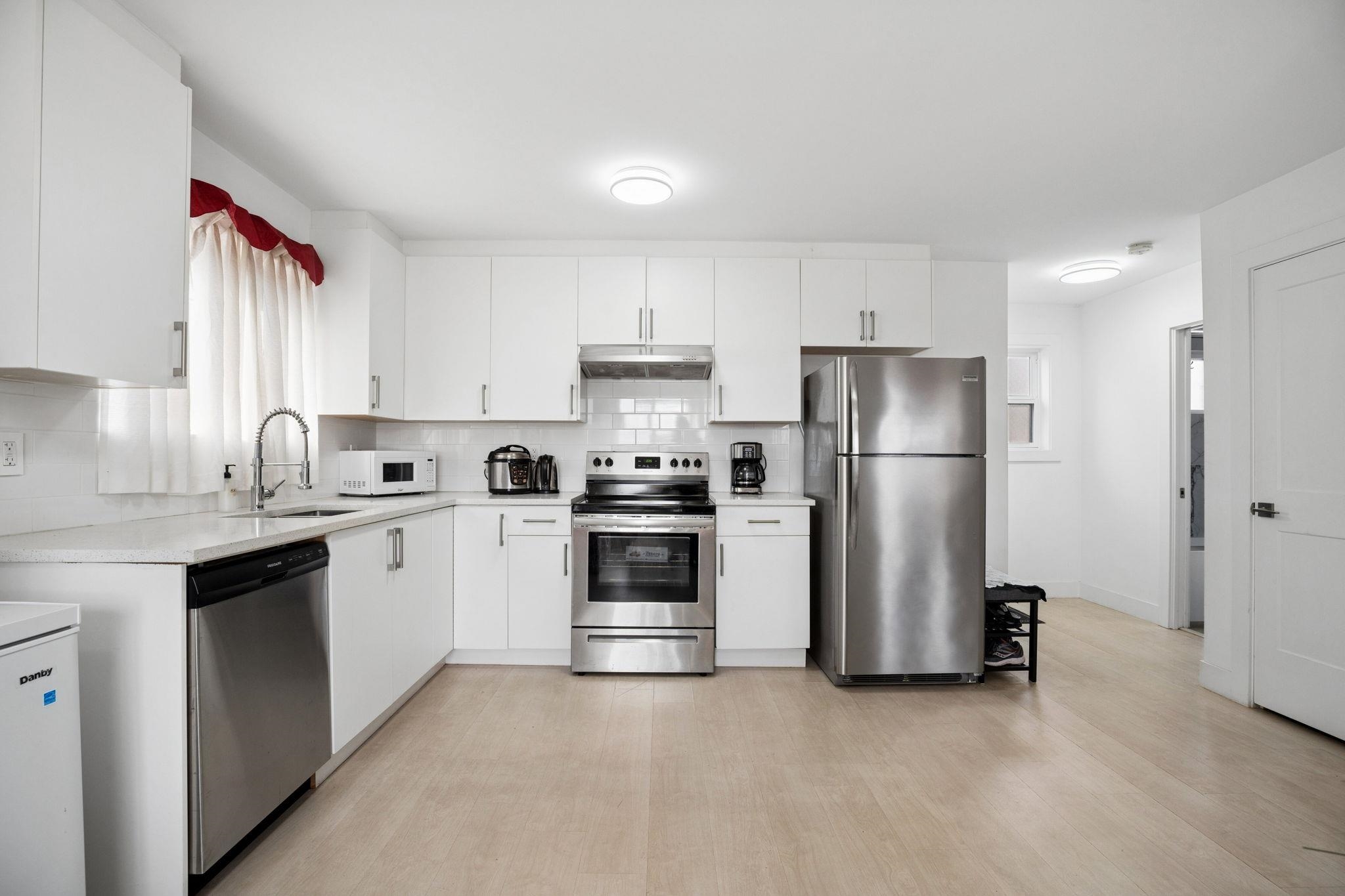 1202A HAMMOND AVENUE