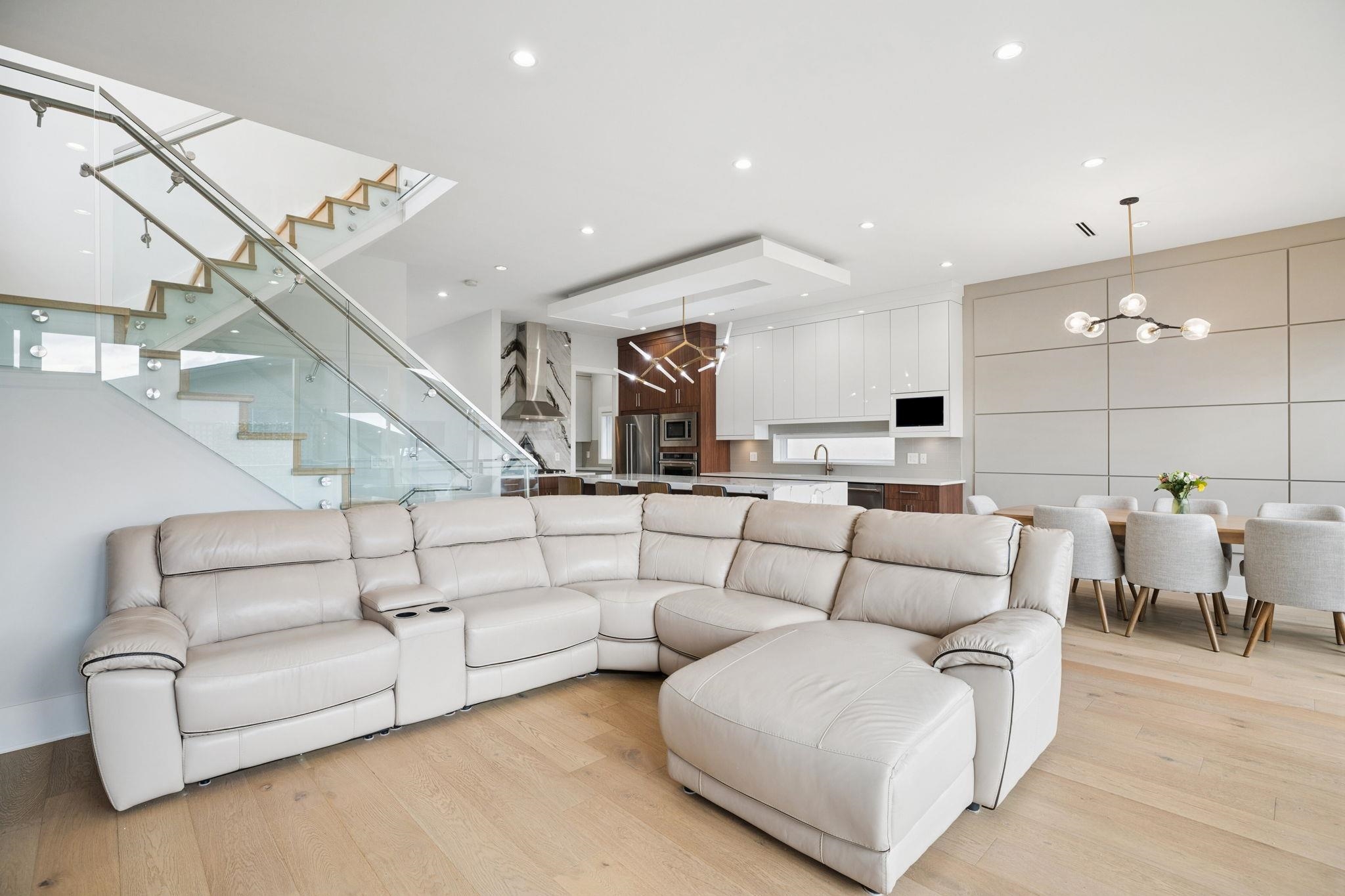 1202A HAMMOND AVENUE