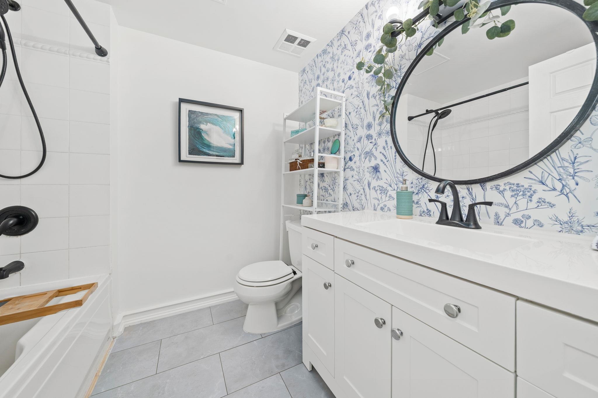 215 3600 WINDCREST DRIVE Unit: 215