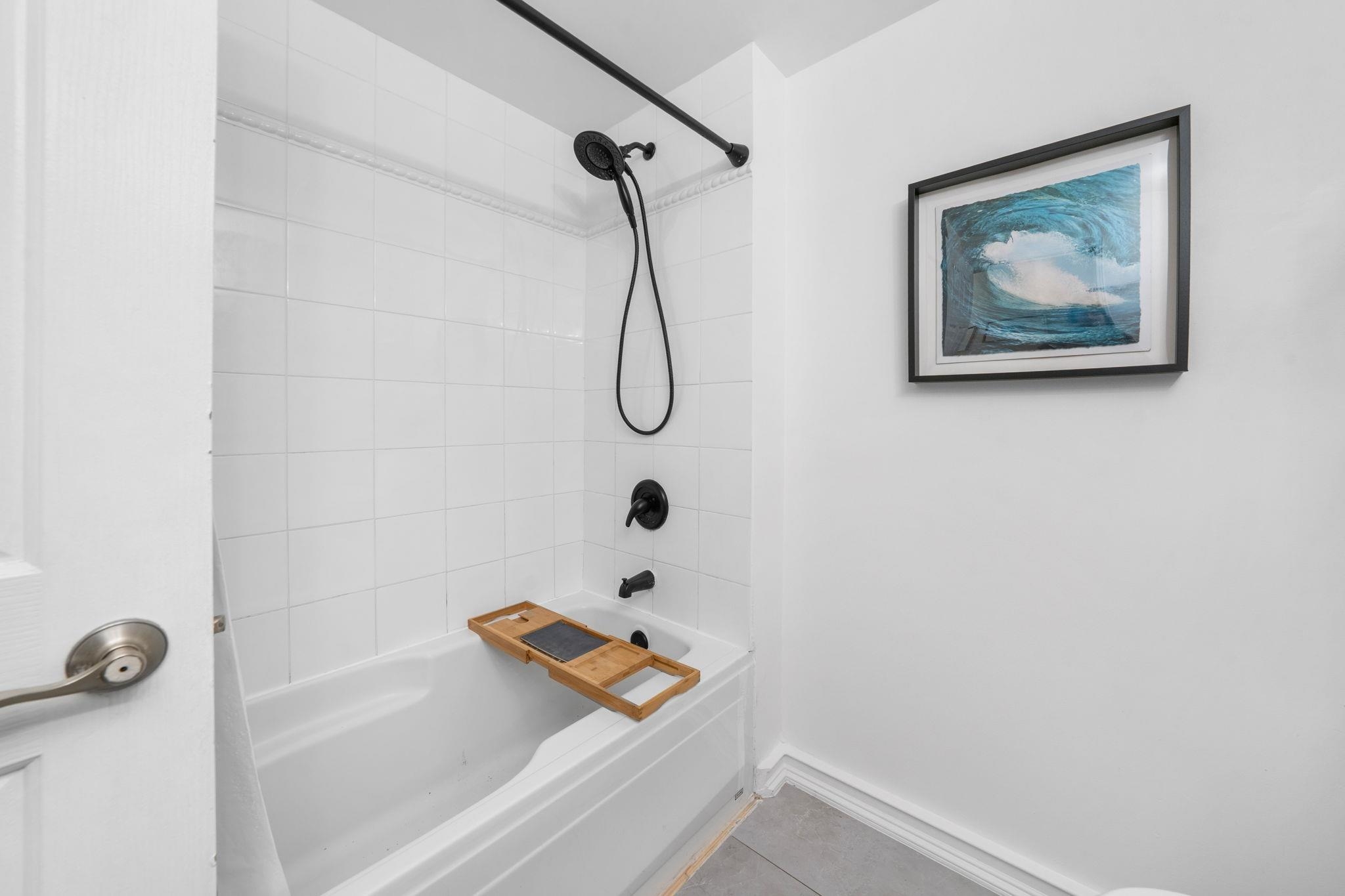 215 3600 WINDCREST DRIVE Unit: 215