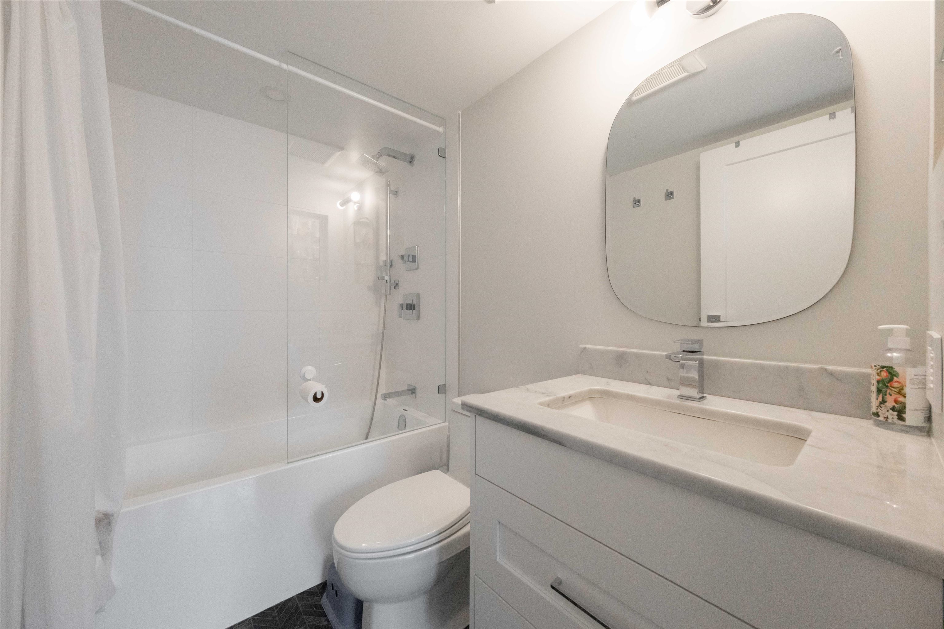 1006 928 RICHARDS STREET Unit: 1006