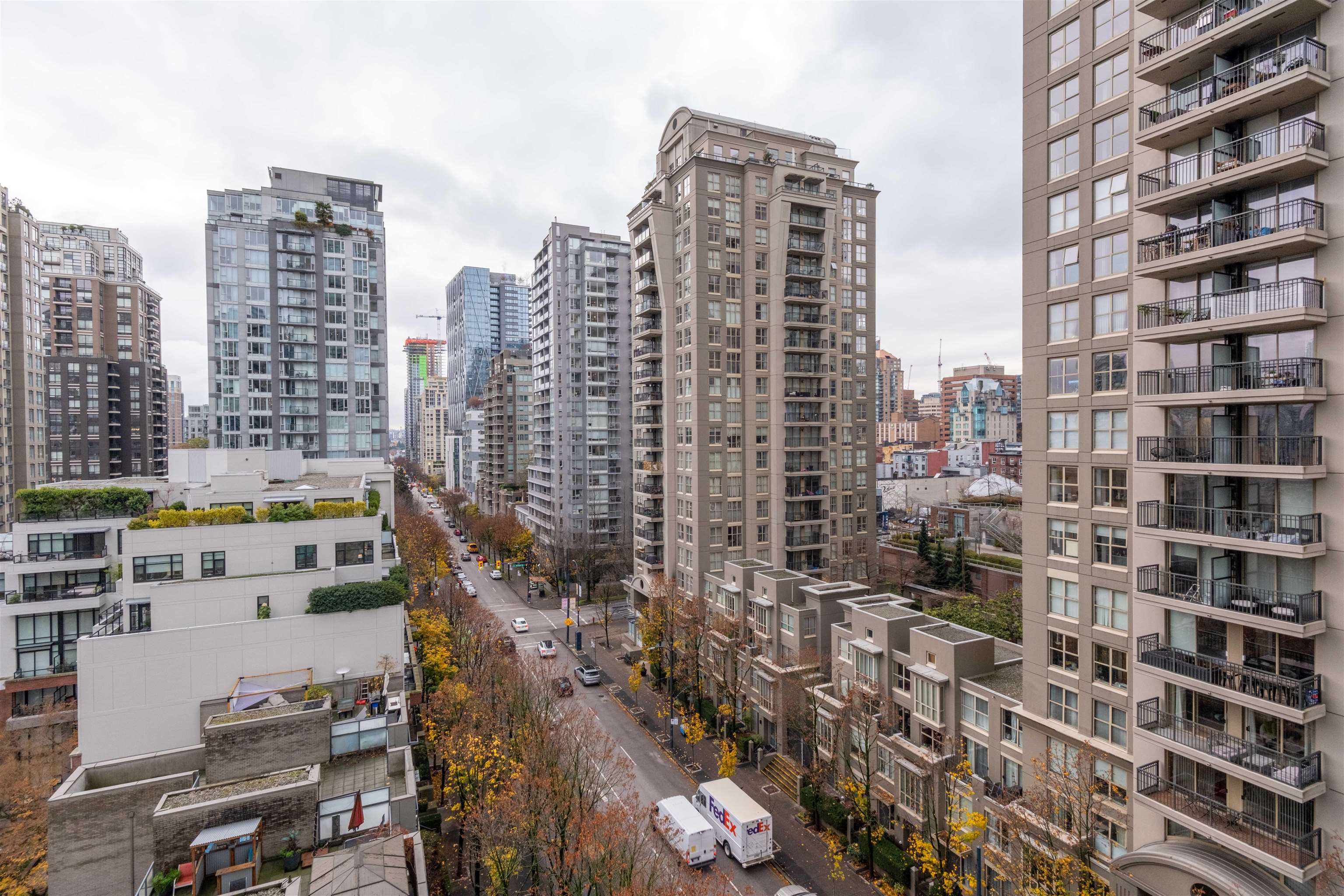 1006 928 RICHARDS STREET Unit: 1006