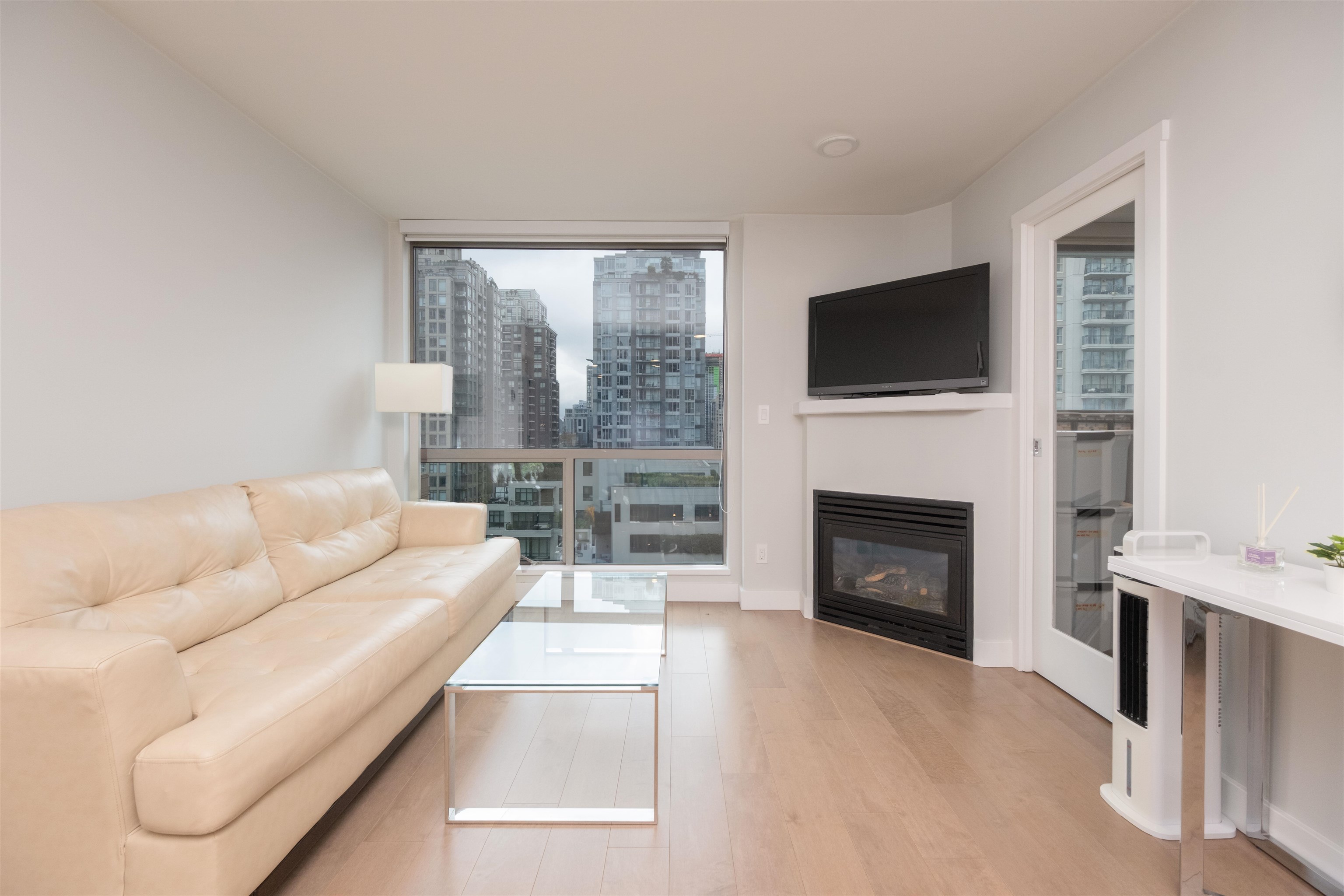 1006 928 RICHARDS STREET Unit: 1006