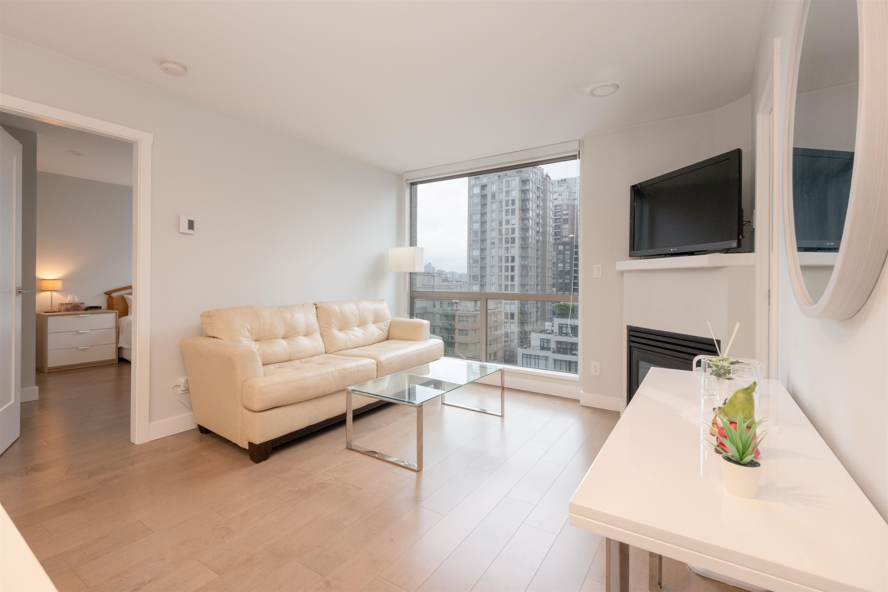 1006 928 RICHARDS STREET Unit: 1006
