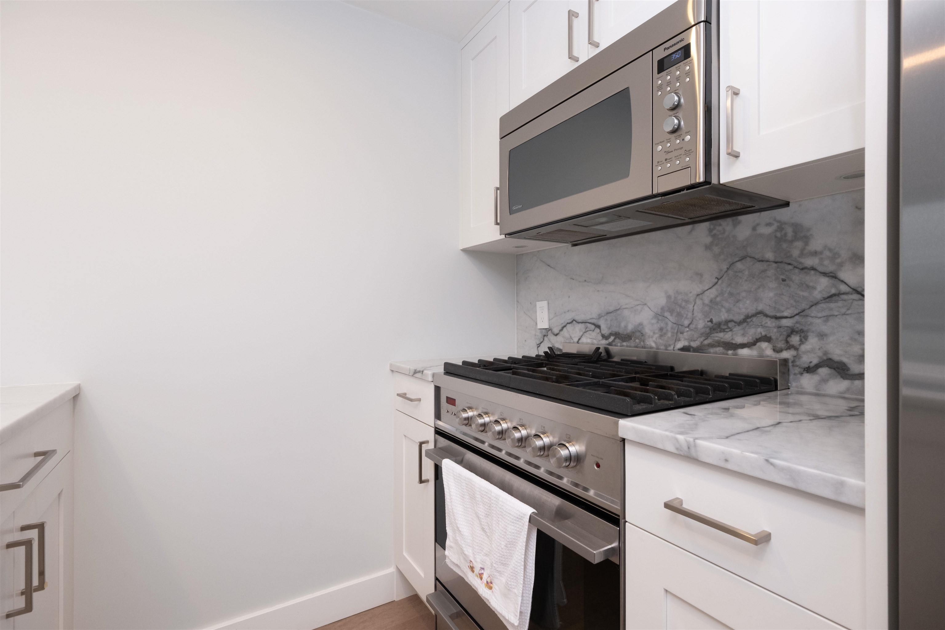 1006 928 RICHARDS STREET Unit: 1006