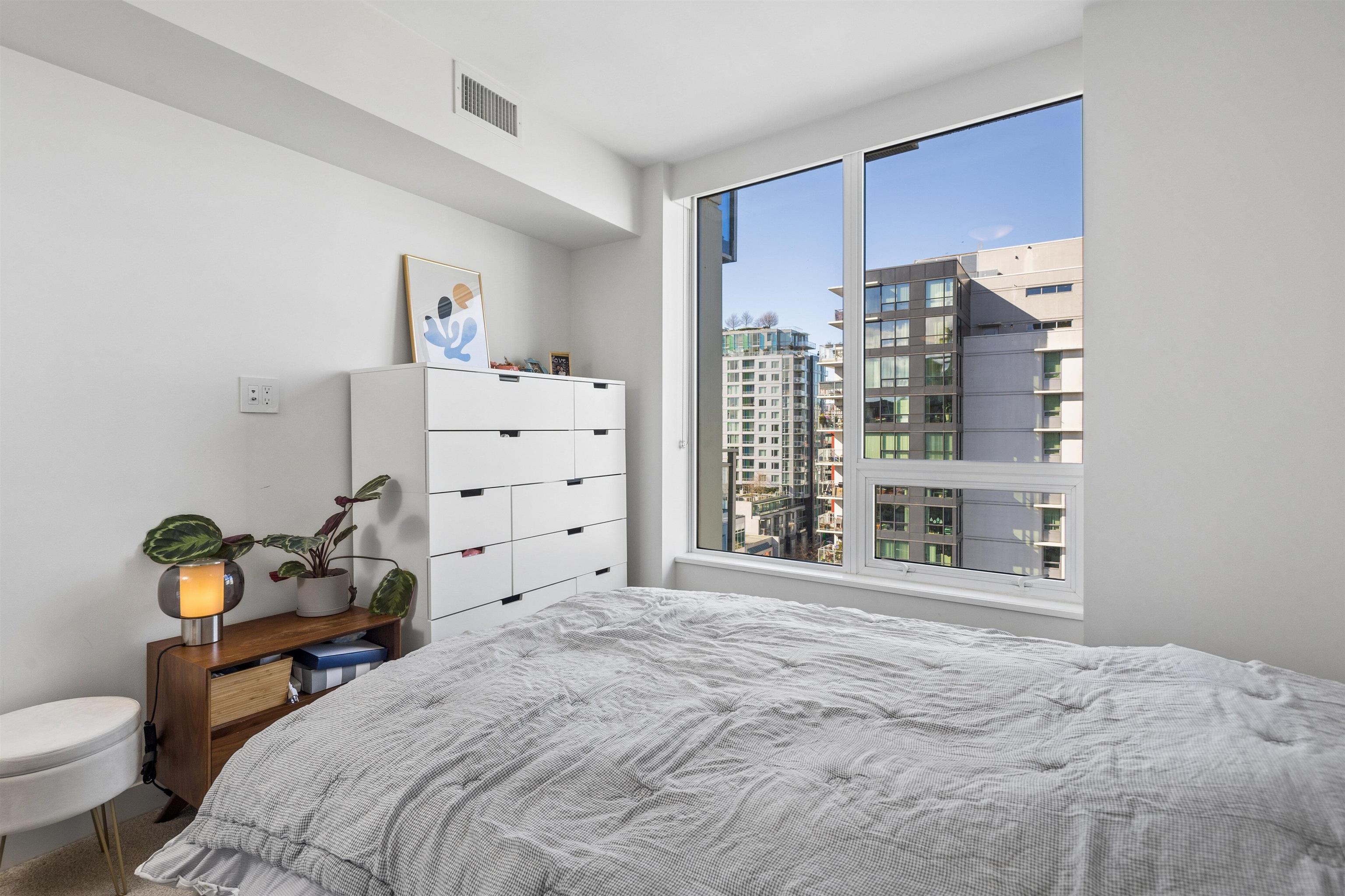1209 111 E 1ST AVENUE Unit: 1209