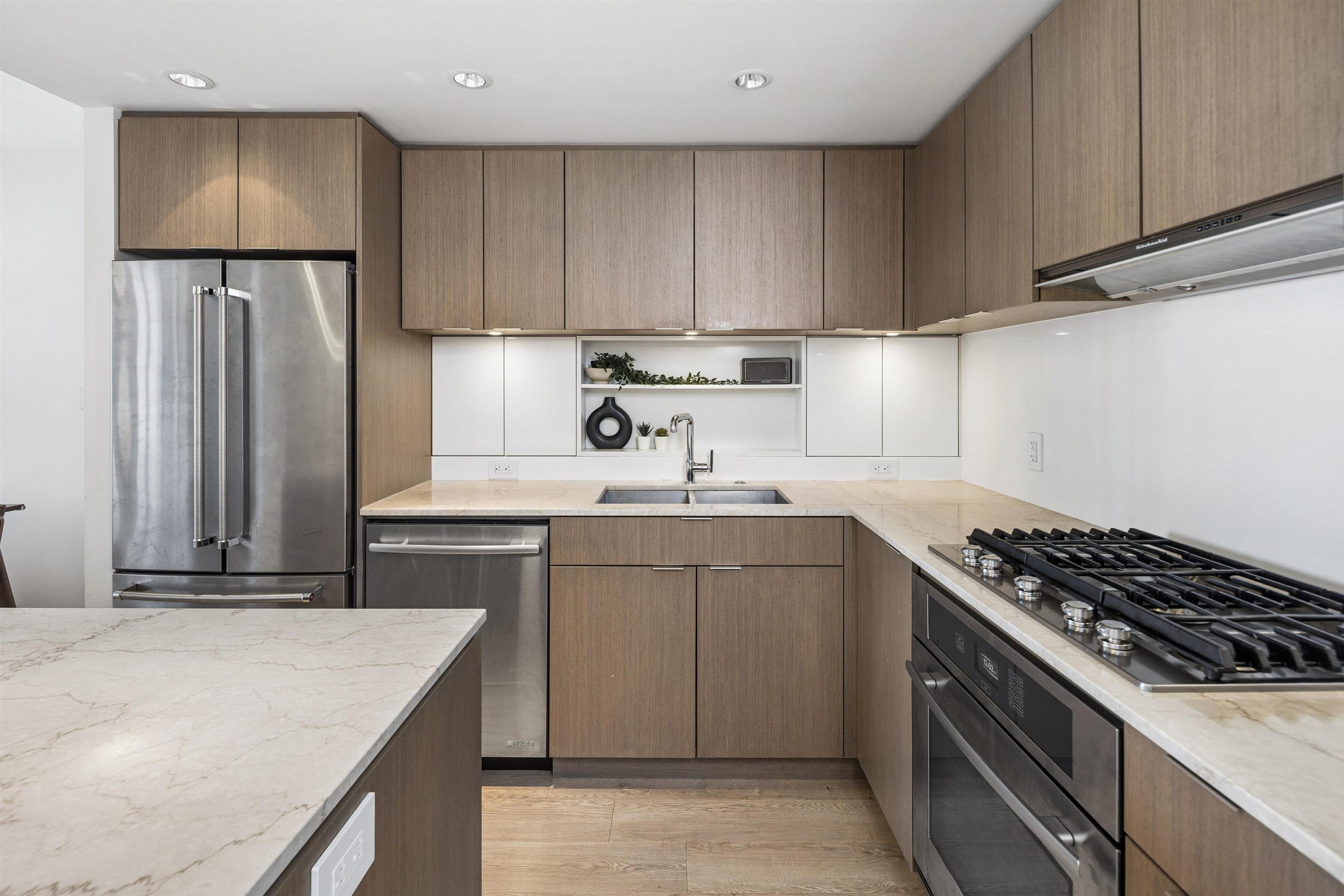 1209 111 E 1ST AVENUE Unit: 1209
