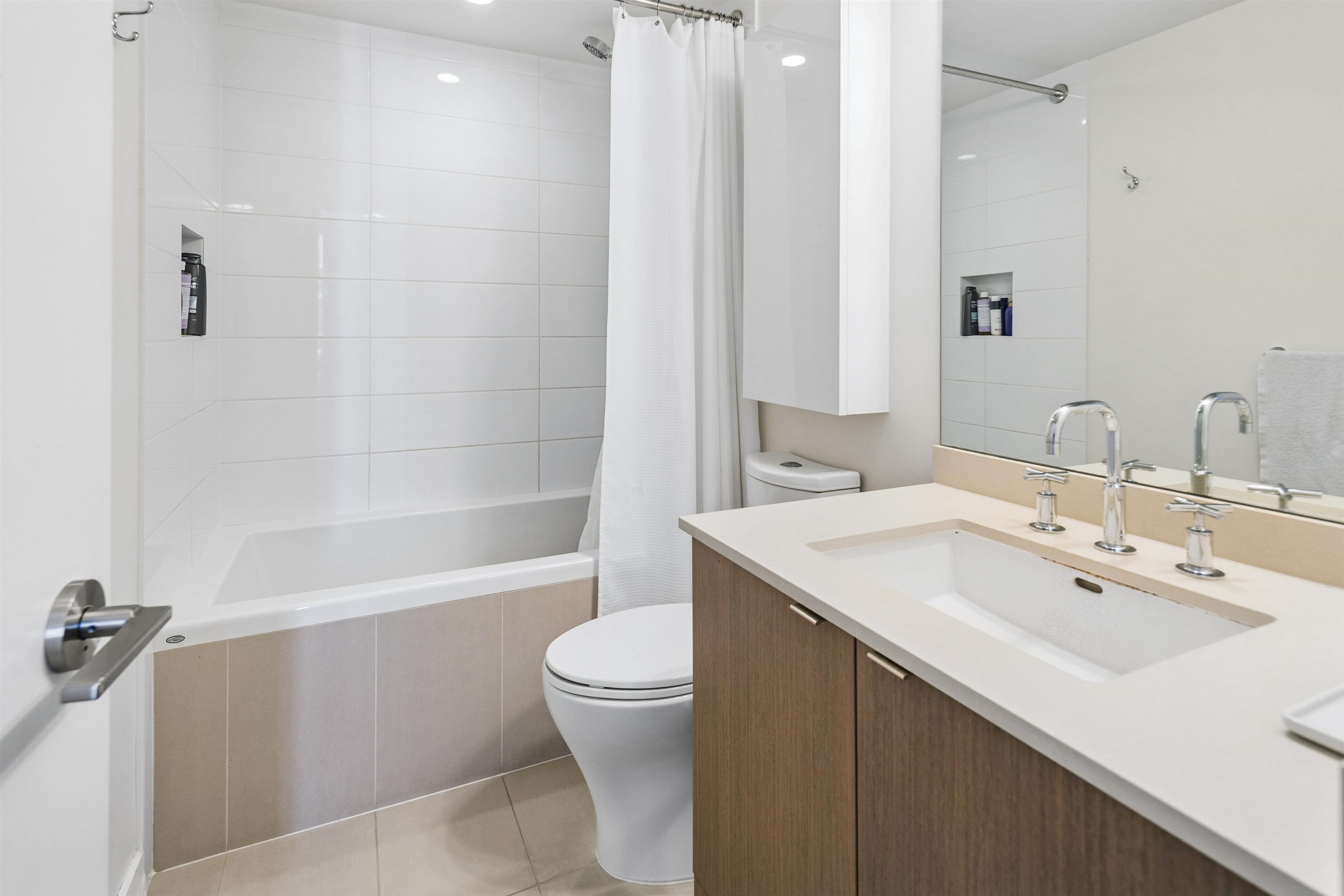 1209 111 E 1ST AVENUE Unit: 1209