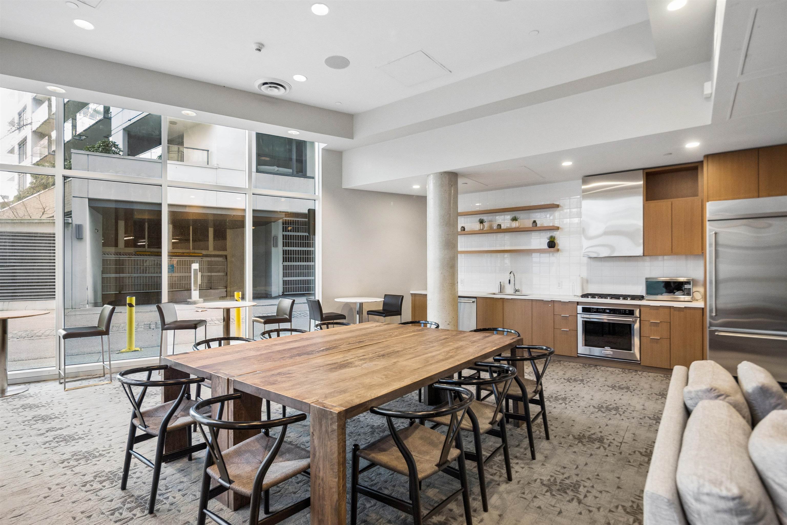 1209 111 E 1ST AVENUE Unit: 1209