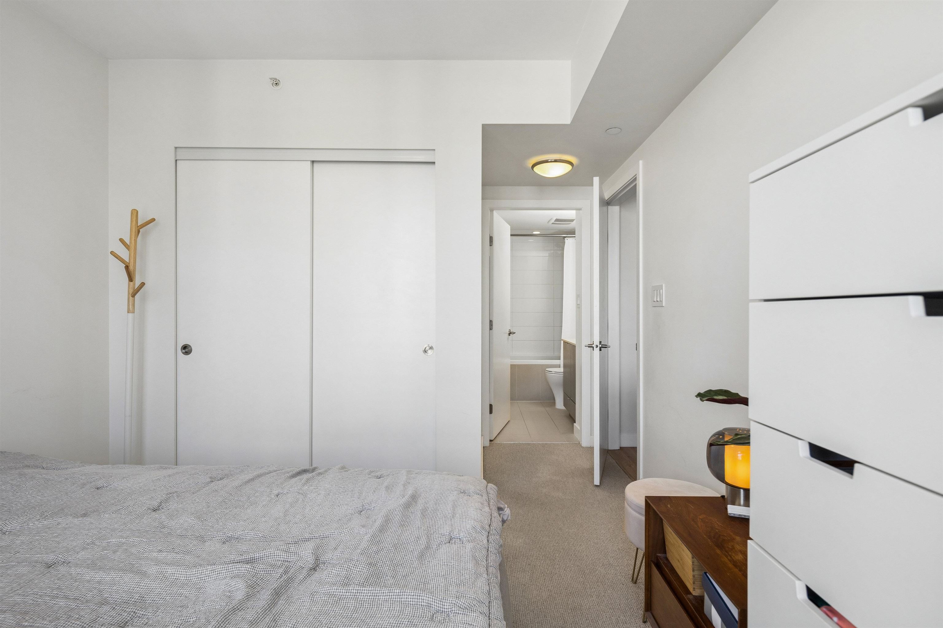 1209 111 E 1ST AVENUE Unit: 1209