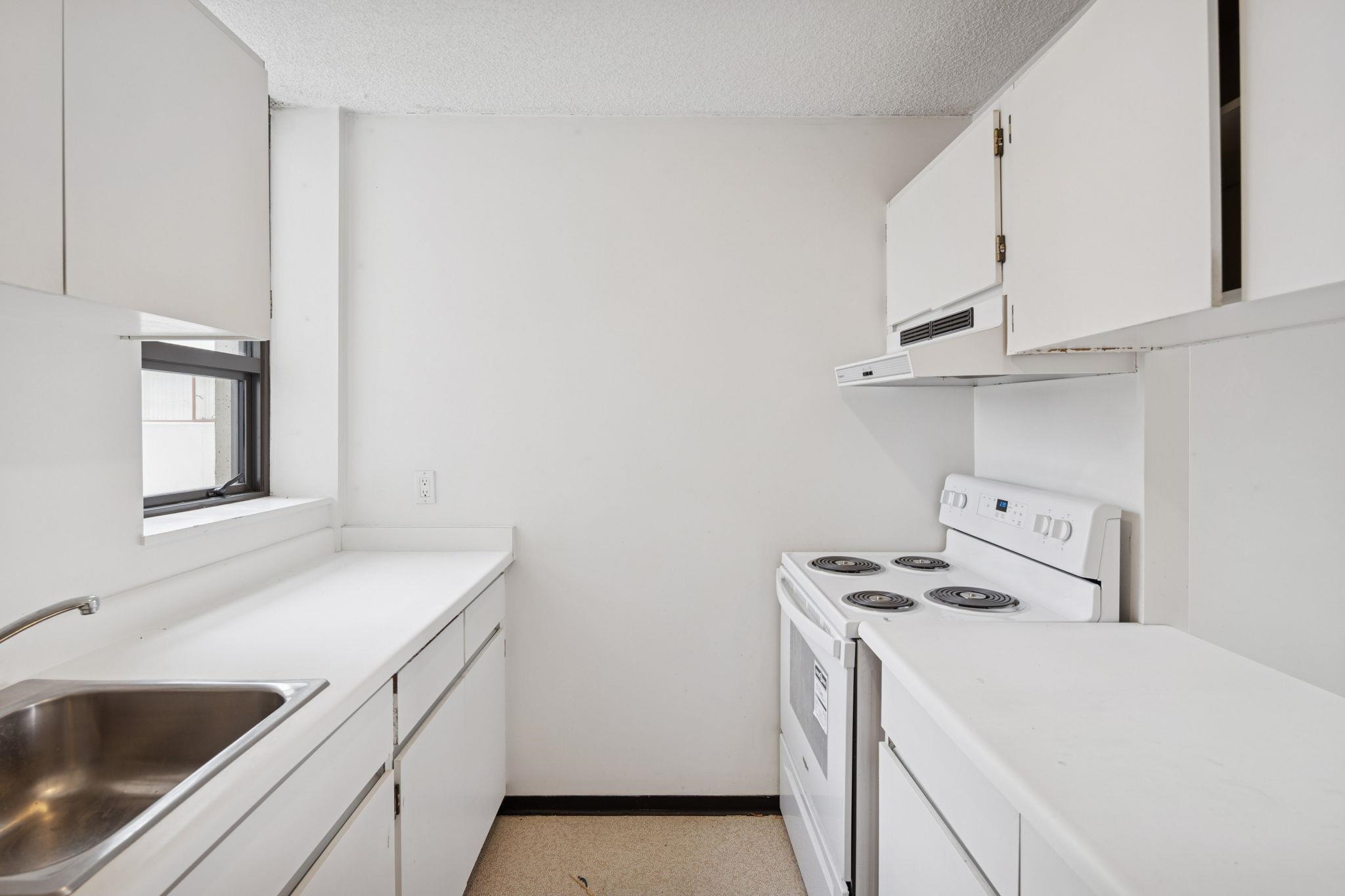 301 1995 BEACH AVENUE Unit: 301
