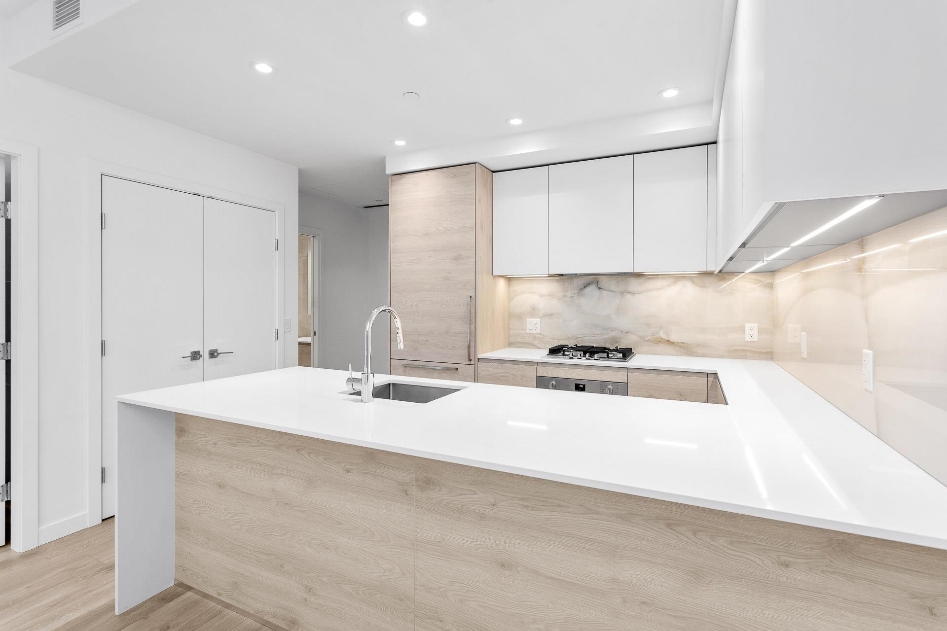 3205 680 QUAYSIDE DRIVE Unit: 3205