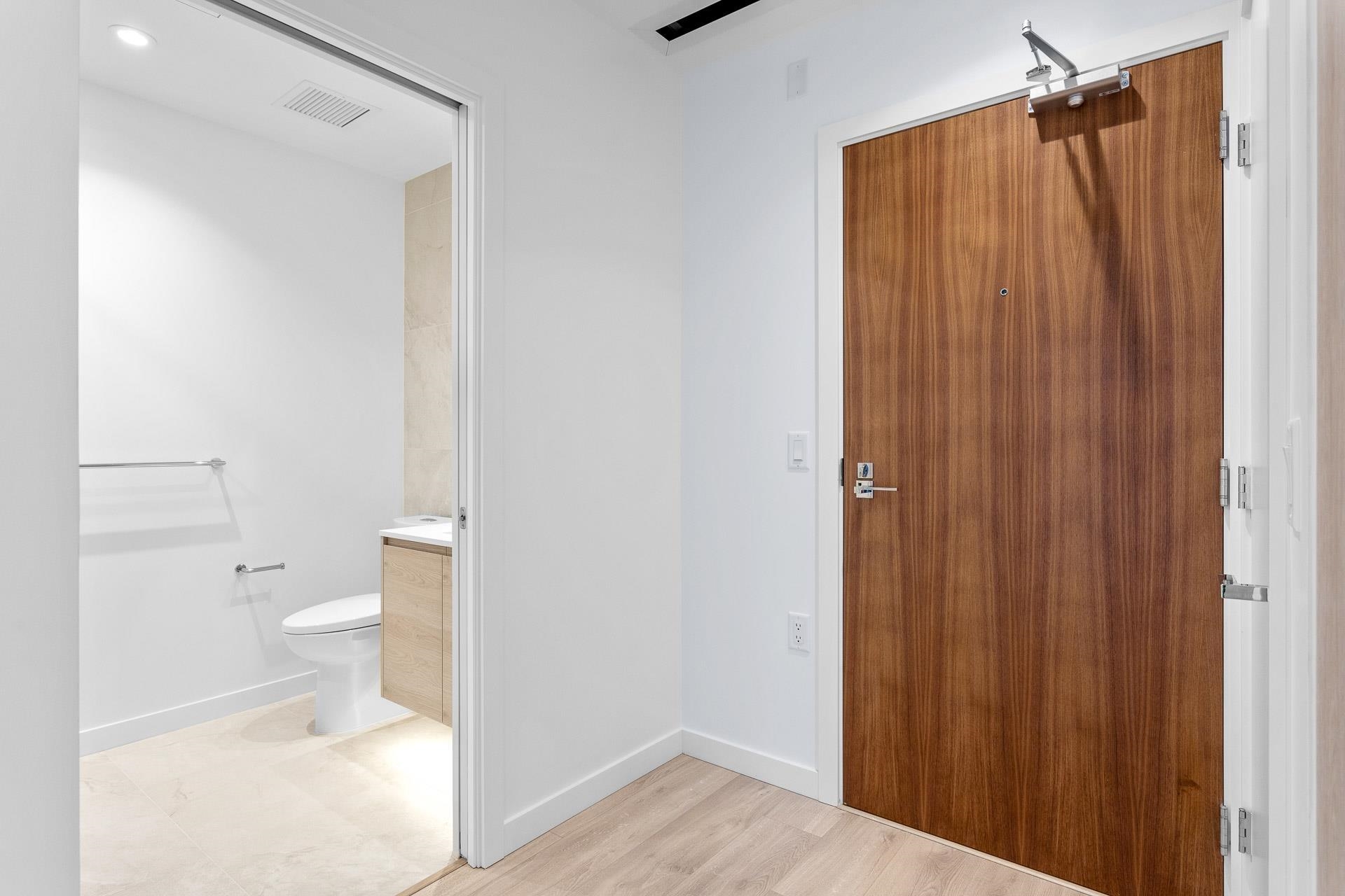 3205 680 QUAYSIDE DRIVE Unit: 3205