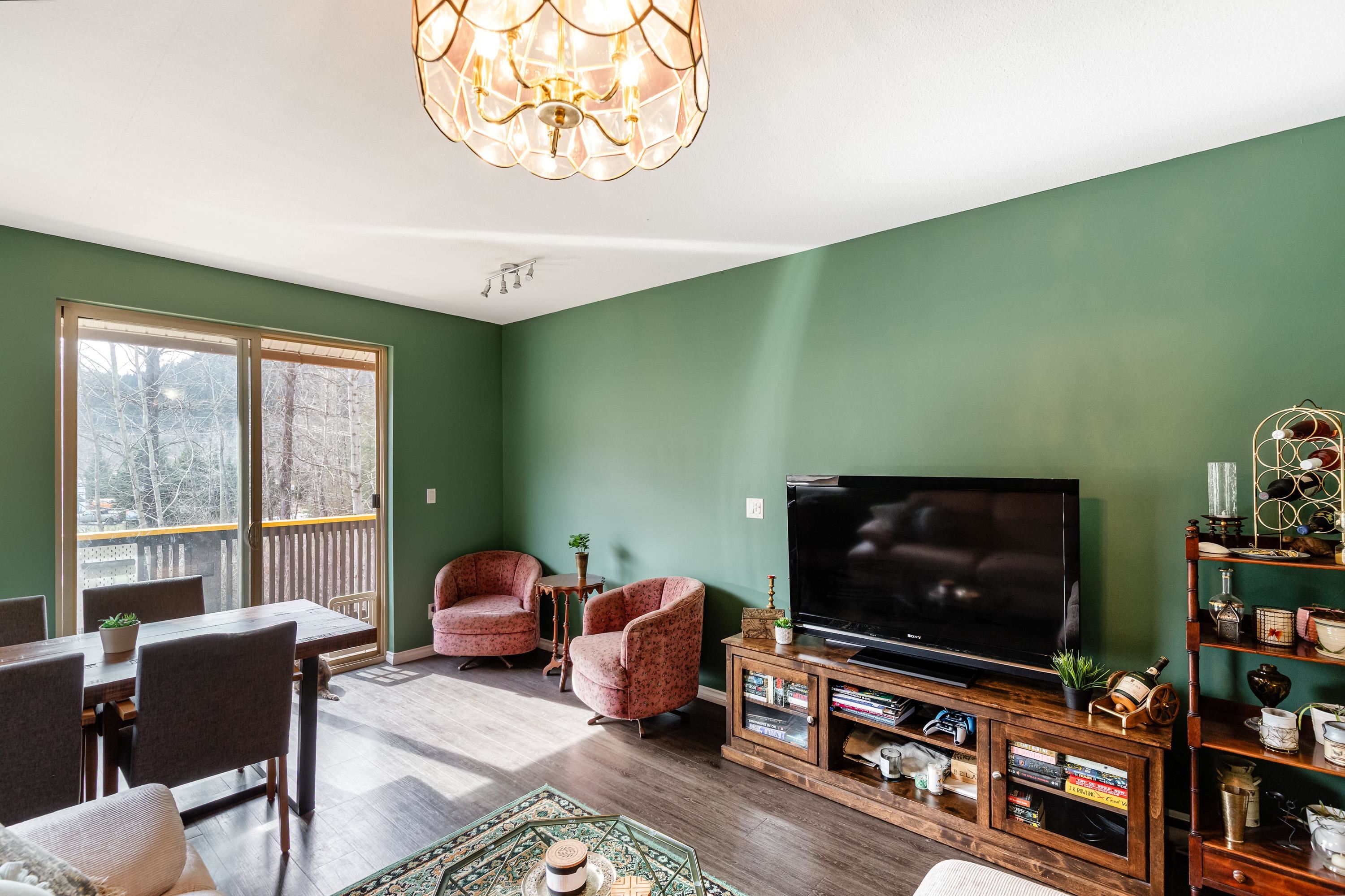 204 1436 PORTAGE ROAD Unit: 204