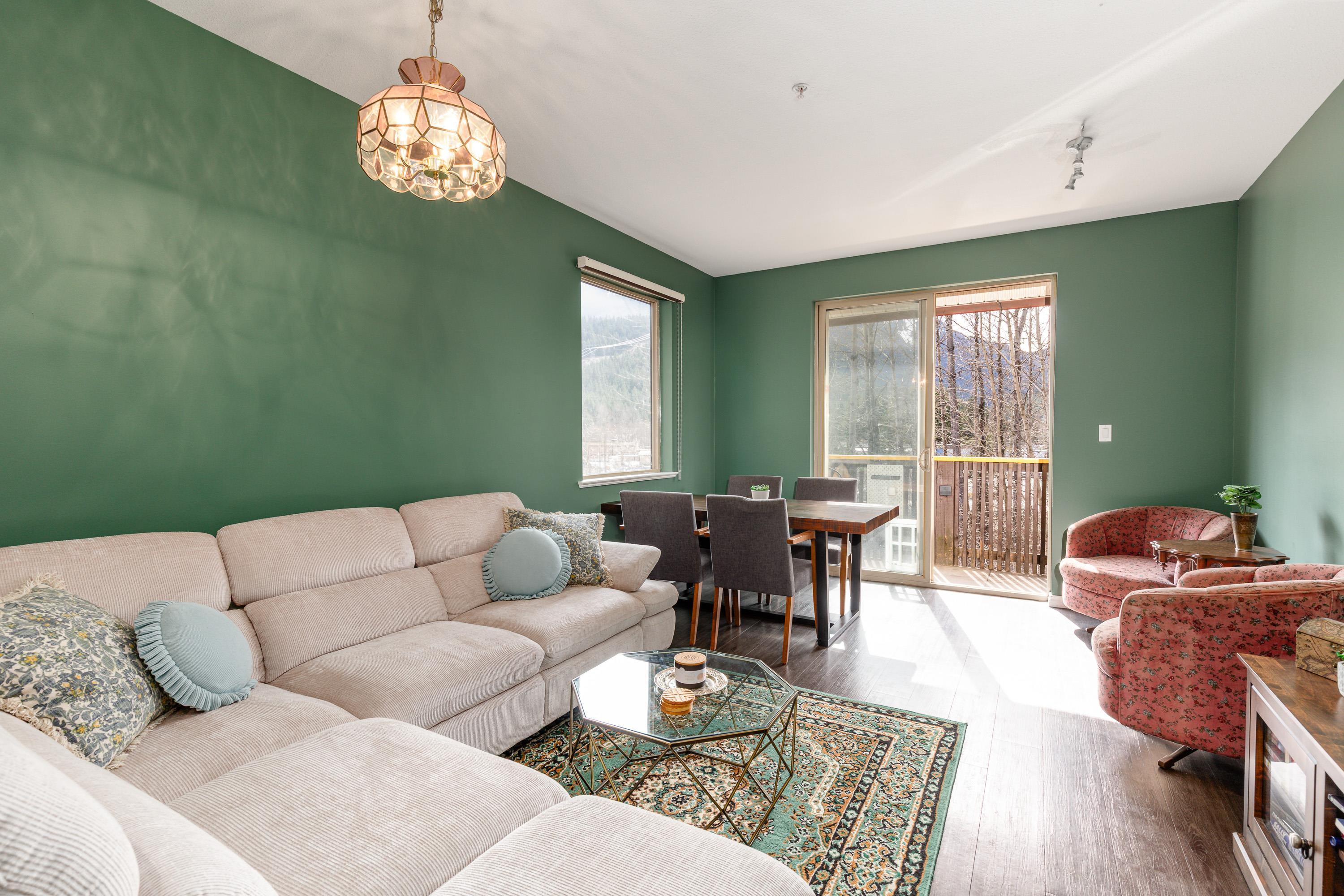 204 1436 PORTAGE ROAD Unit: 204